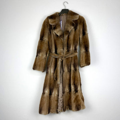 Kuratierter Vintage Onlineshop nachhaltige Secondhand Kleidung online kaufen, Online Shop Vintage, Vintage Online Shop, Second Hand Online Shop, gebraucht, zweite Hand, reused, preloved, Y2K, thriftshop, thriftstore, thrifting, thrift shop, thrift store