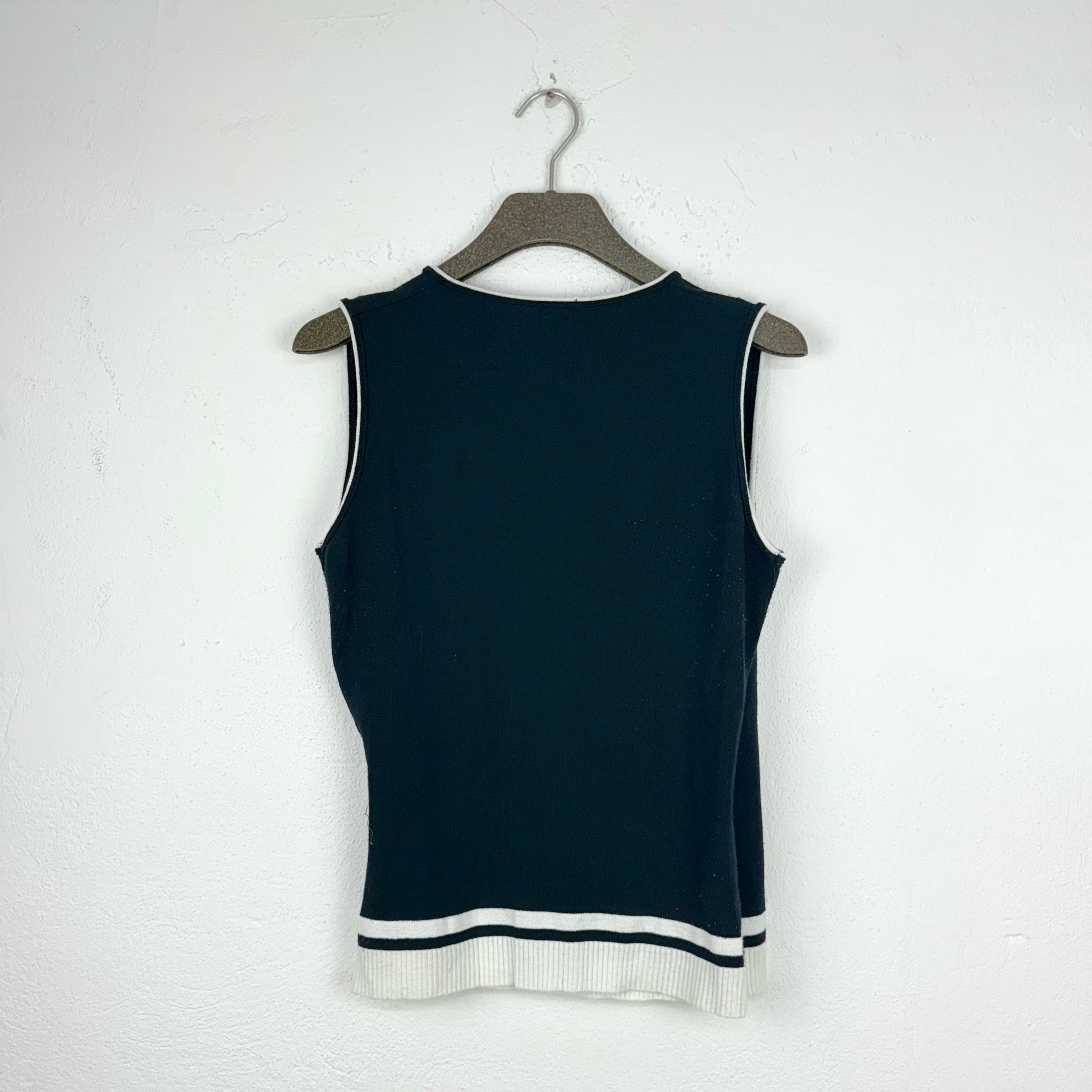 Kuratierter Vintage-Onlineshop– nachhaltige Second-Hand-Kleidung online kaufen