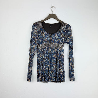 Kuratierter Vintage Onlineshop nachhaltige Secondhand Kleidung online kaufen, Online Shop Vintage, Vintage Online Shop, Second Hand Online Shop, gebraucht, zweite Hand, reused, preloved, Y2K, thriftshop, thriftstore, thrifting, thrift shop, thrift store, Boho, Festival