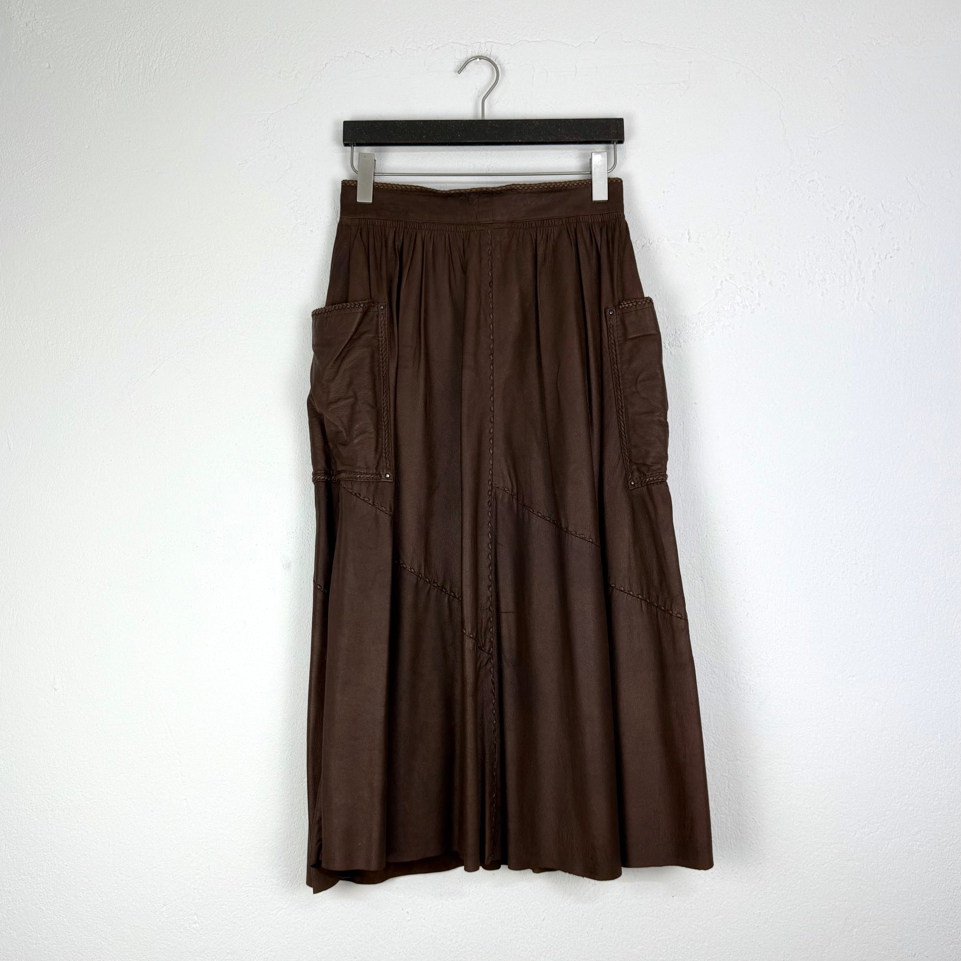 Kuratierter Vintage Onlineshop nachhaltige Secondhand Kleidung online kaufen, Online Shop Vintage, Vintage Online Shop, Second Hand Online Shop, gebraucht, zweite Hand, reused, preloved, Y2K, thriftshop, thriftstore, thrifting, thrift shop, thrift store