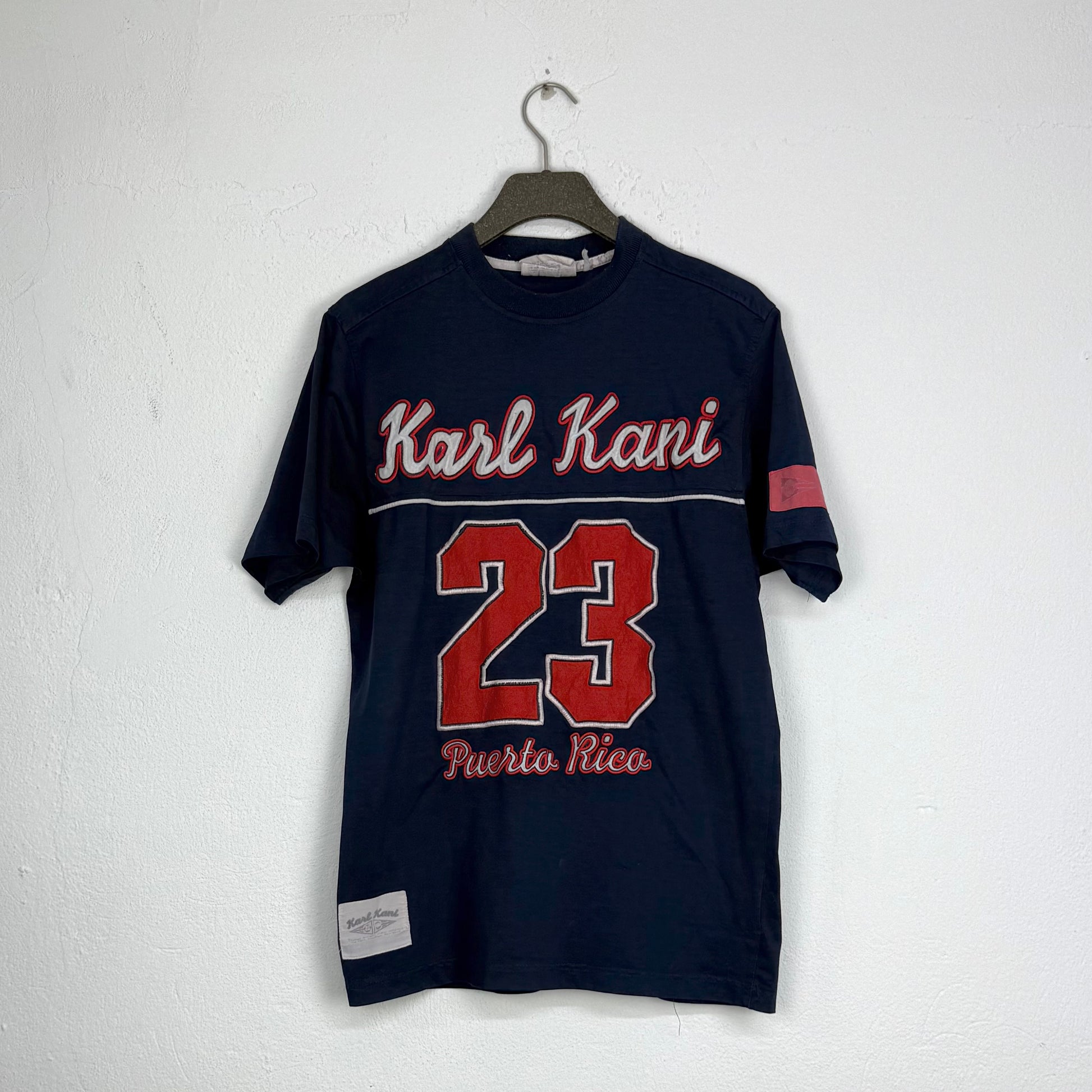 Kuratierter Vintage Onlineshop nachhaltige Secondhand Kleidung online kaufen, Online Shop Vintage, Vintage Online Shop, Second Hand Online Shop, gebraucht, zweite Hand, reused, preloved, Y2K, thriftshop, thriftstore, thrifting, thrift shop, thrift store