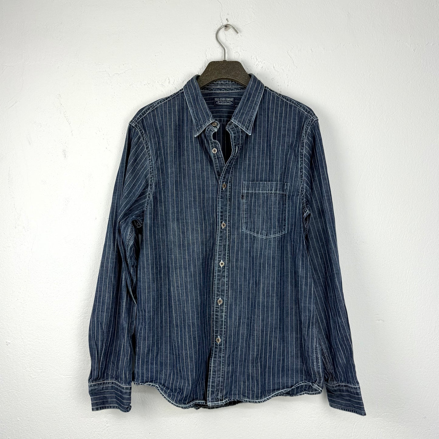 Kuratierter Vintage Onlineshop nachhaltige Secondhand Kleidung online kaufen, Online Shop Vintage, Vintage Online Shop, Second Hand Online Shop, gebraucht, zweite Hand, reused, preloved, Y2K, thriftshop, thriftstore, thrifting, thrift shop, thrift store