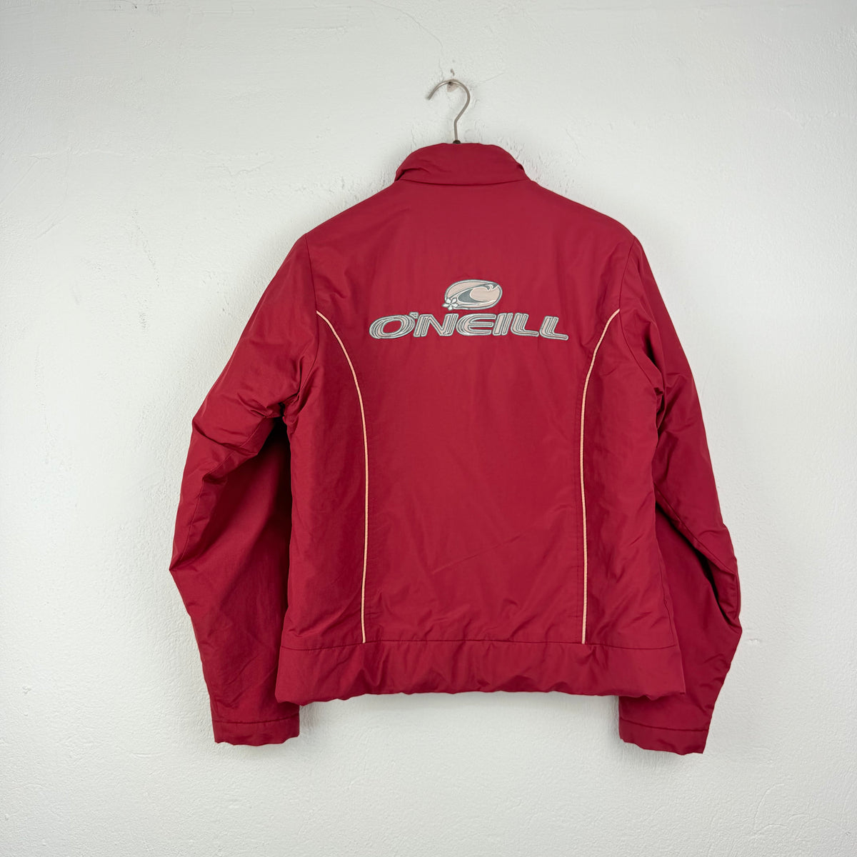 Kuratierter Vintage Onlineshop nachhaltige Secondhand Kleidung online kaufen, Online Shop Vintage, Vintage Online Shop, Second Hand Online Shop, gebraucht, zweite Hand, reused, preloved, Y2K, thriftshop, thriftstore, thrifting, thrift shop, thrift store, Boardbabes, Snowboarding, Skijacke, Retro, Sporty