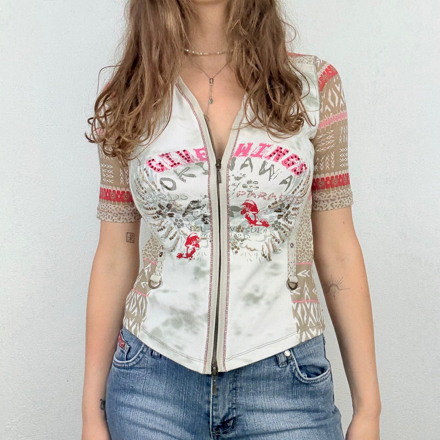 Kuratierter Vintage Onlineshop nachhaltige Secondhand Kleidung online kaufen, Online Shop Vintage, Vintage Online Shop, Second Hand Online Shop, gebraucht, zweite Hand, reused, preloved, Y2K, thriftshop, thriftstore, thrifting, thrift shop, thrift store, Bratz, 00s, Grunge