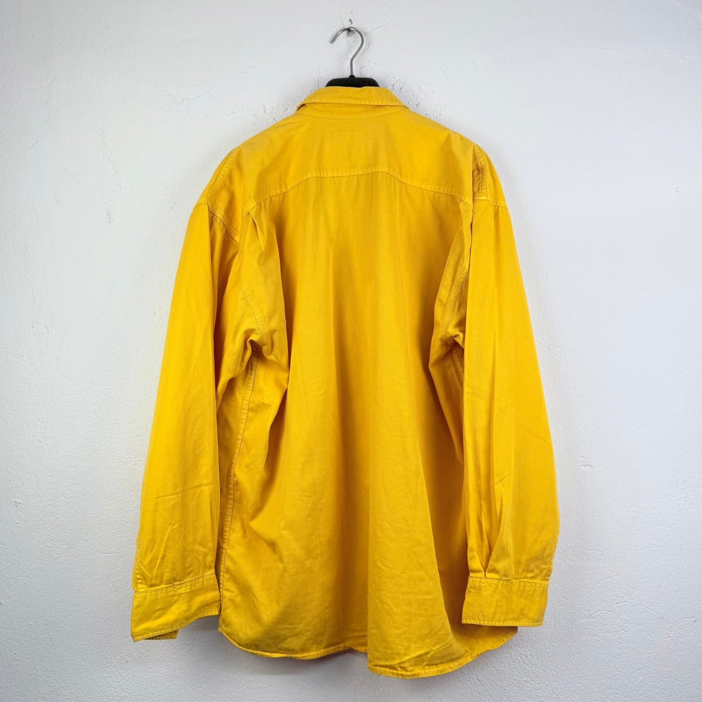 Kuratierter Vintage Onlineshop nachhaltige Secondhand Kleidung online kaufen, Online Shop Vintage, Vintage Online Shop, Second Hand Online Shop, gebraucht, zweite Hand, reused, preloved, Y2K, thriftshop, thriftstore, thrifting, thrift shop, thrift store