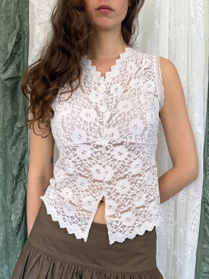Spitzentop mit Blumenknöpfen weiß (M/L)