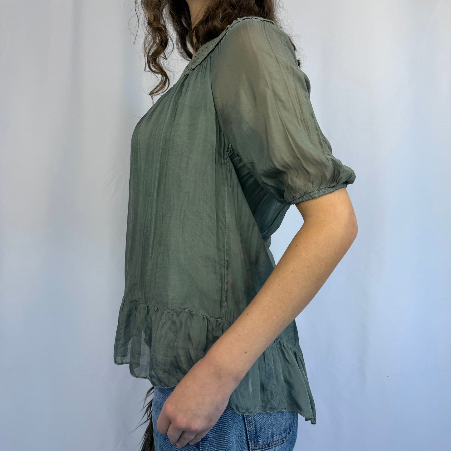 Kuratierter Vintage Onlineshop nachhaltige Secondhand Kleidung online kaufen, Online Shop Vintage, Vintage Online Shop, Second Hand Online Shop, gebraucht, zweite Hand, reused, preloved, Y2K, thriftshop, thriftstore, thrifting, thrift shop, thrift store, Retro, Boho, Whimsy