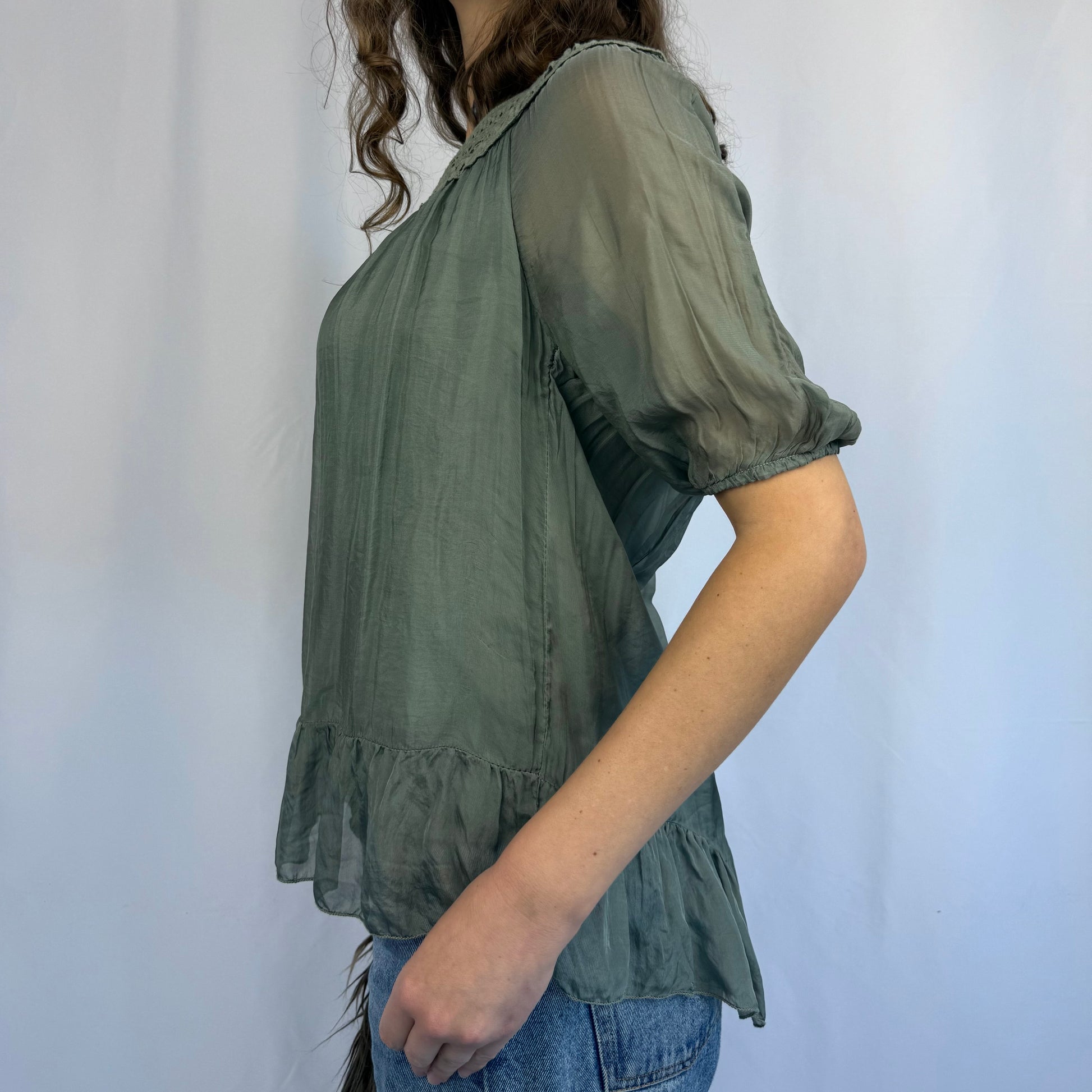 Kuratierter Vintage Onlineshop nachhaltige Secondhand Kleidung online kaufen, Online Shop Vintage, Vintage Online Shop, Second Hand Online Shop, gebraucht, zweite Hand, reused, preloved, Y2K, thriftshop, thriftstore, thrifting, thrift shop, thrift store, Retro, Boho, Whimsy