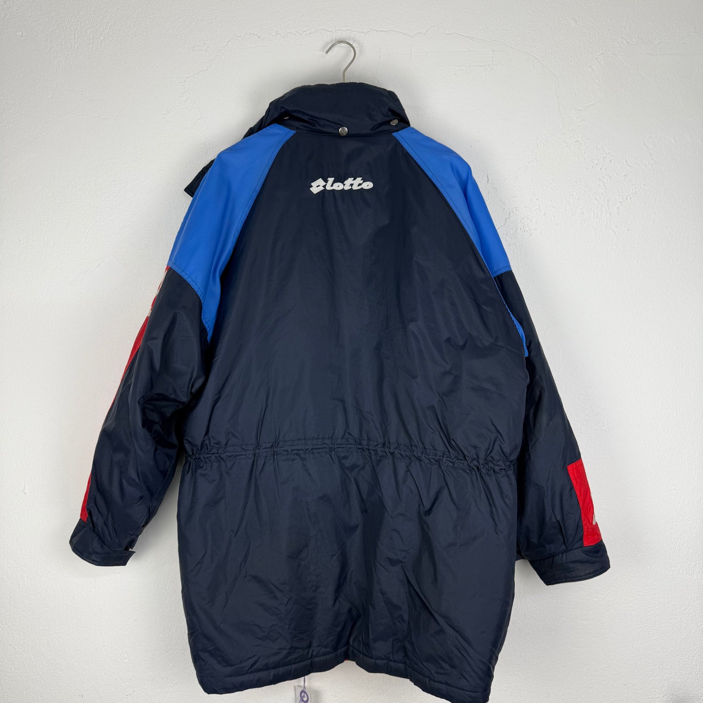 Kuratierter Vintage Onlineshop nachhaltige Secondhand Kleidung online kaufen, Online Shop Vintage, Vintage Online Shop, Second Hand Online Shop, gebraucht, zweite Hand, reused, preloved, Y2K, thriftshop, thriftstore, thrifting, thrift shop, thrift store