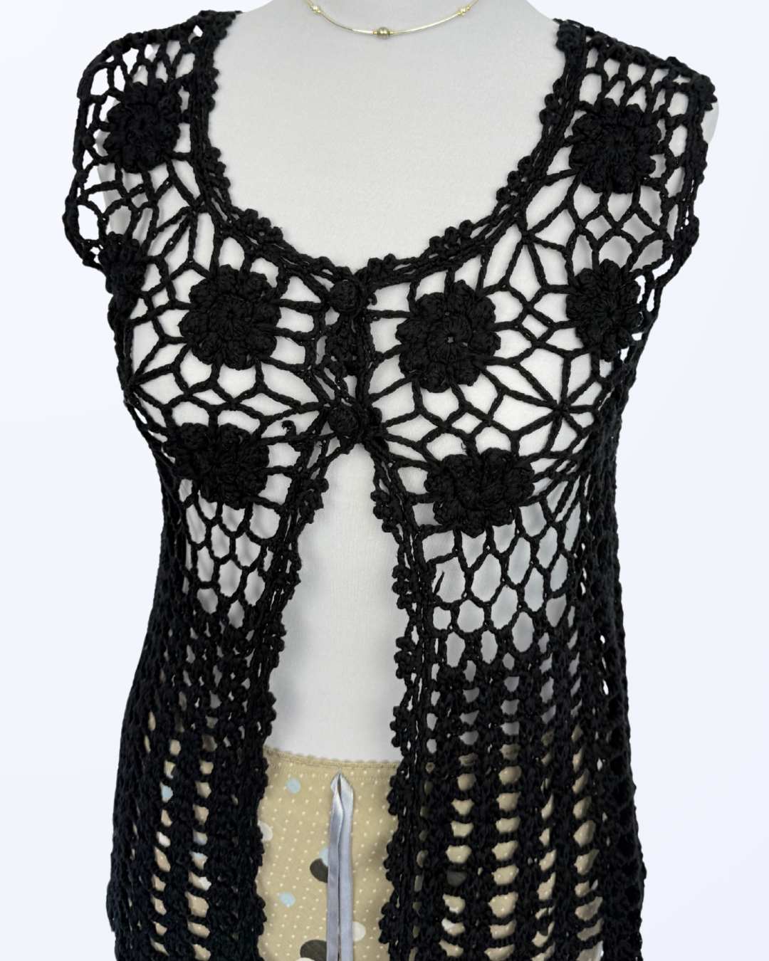 Häkelweste Knöpfe schwarz witchy whimsy boho festival