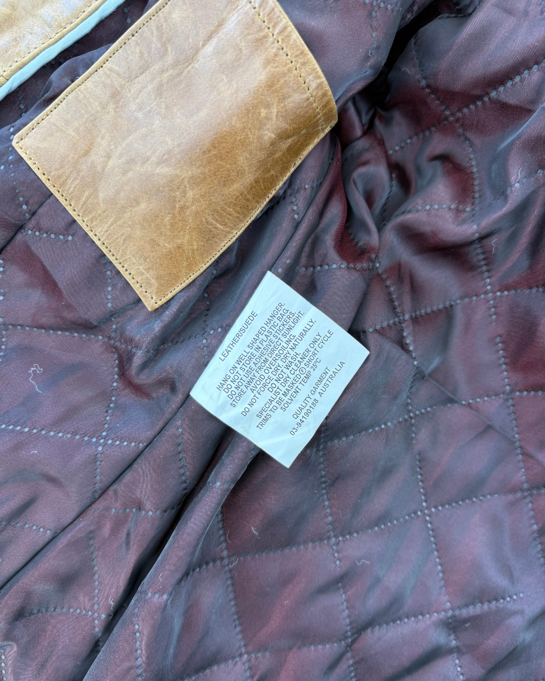 L Aurore Lederjacke hellbrauch abnehmbare Kapuze Fell Teos Vintage Onlineshop