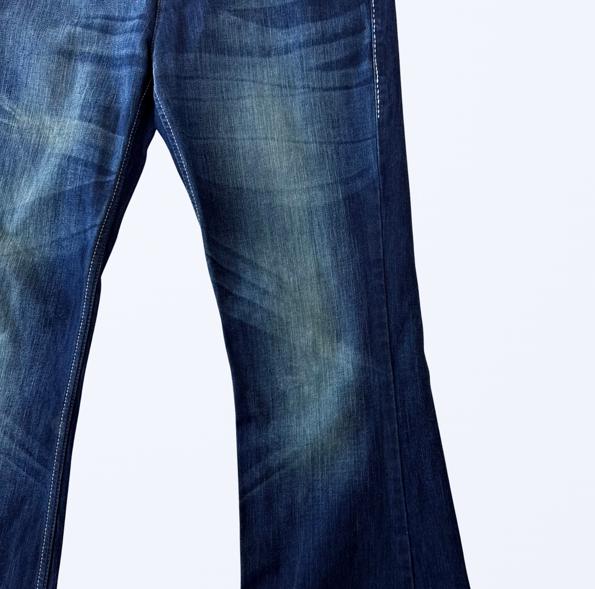 Levis Schlaghose Bootcut Flared Jeans dunkelblau besondere Back Pockets
