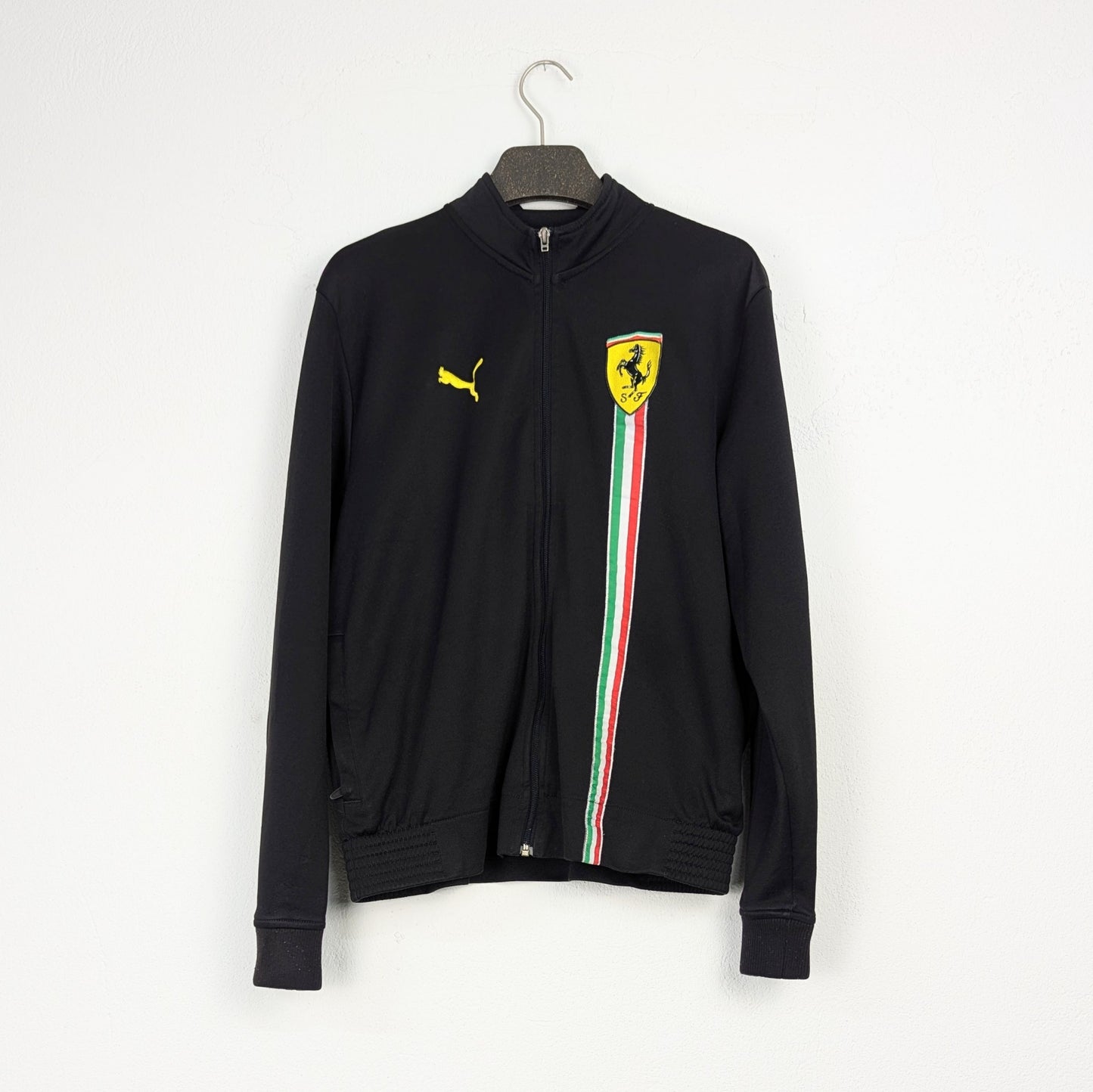 Kuratierter Vintage Onlineshop nachhaltige Secondhand Kleidung online kaufen, Online Shop Vintage, Vintage Online Shop, Second Hand Online Shop, gebraucht, zweite Hand, reused, preloved, Y2K, thriftshop, thriftstore, thrifting, thrift shop, thrift store