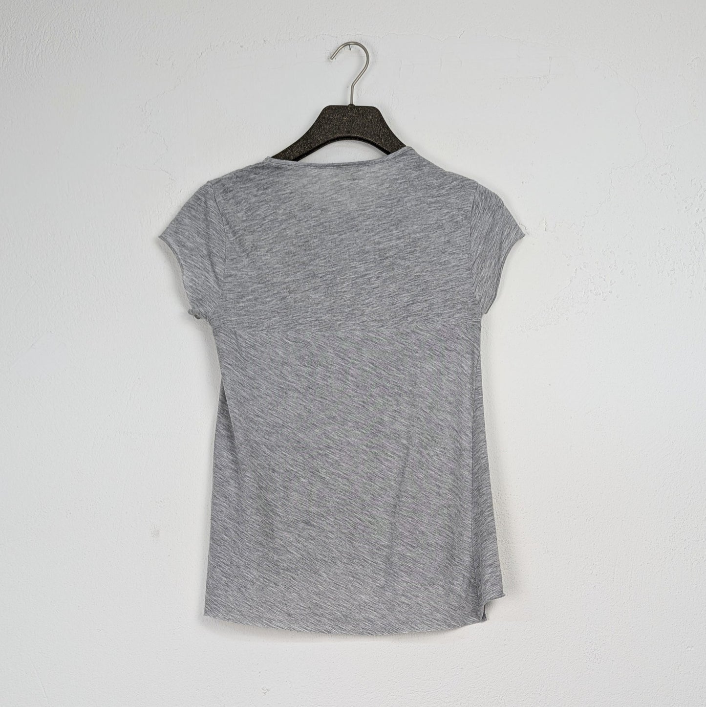 Kuratierter Vintage Onlineshop nachhaltige Secondhand Kleidung online kaufen, Online Shop Vintage, Vintage Online Shop, Second Hand Online Shop, gebraucht, zweite Hand, reused, preloved, Y2K, thriftshop, thriftstore, thrifting, thrift shop, thrift store