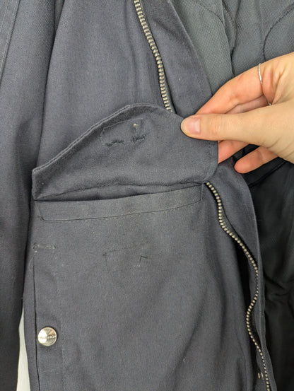 Kuratierter Vintage Onlineshop nachhaltige Secondhand Kleidung online kaufen, Online Shop Vintage, Vintage Online Shop, Second Hand Online Shop, gebraucht, zweite Hand, reused, preloved, Y2K, thriftshop, thriftstore, thrifting, thrift shop, thrift store