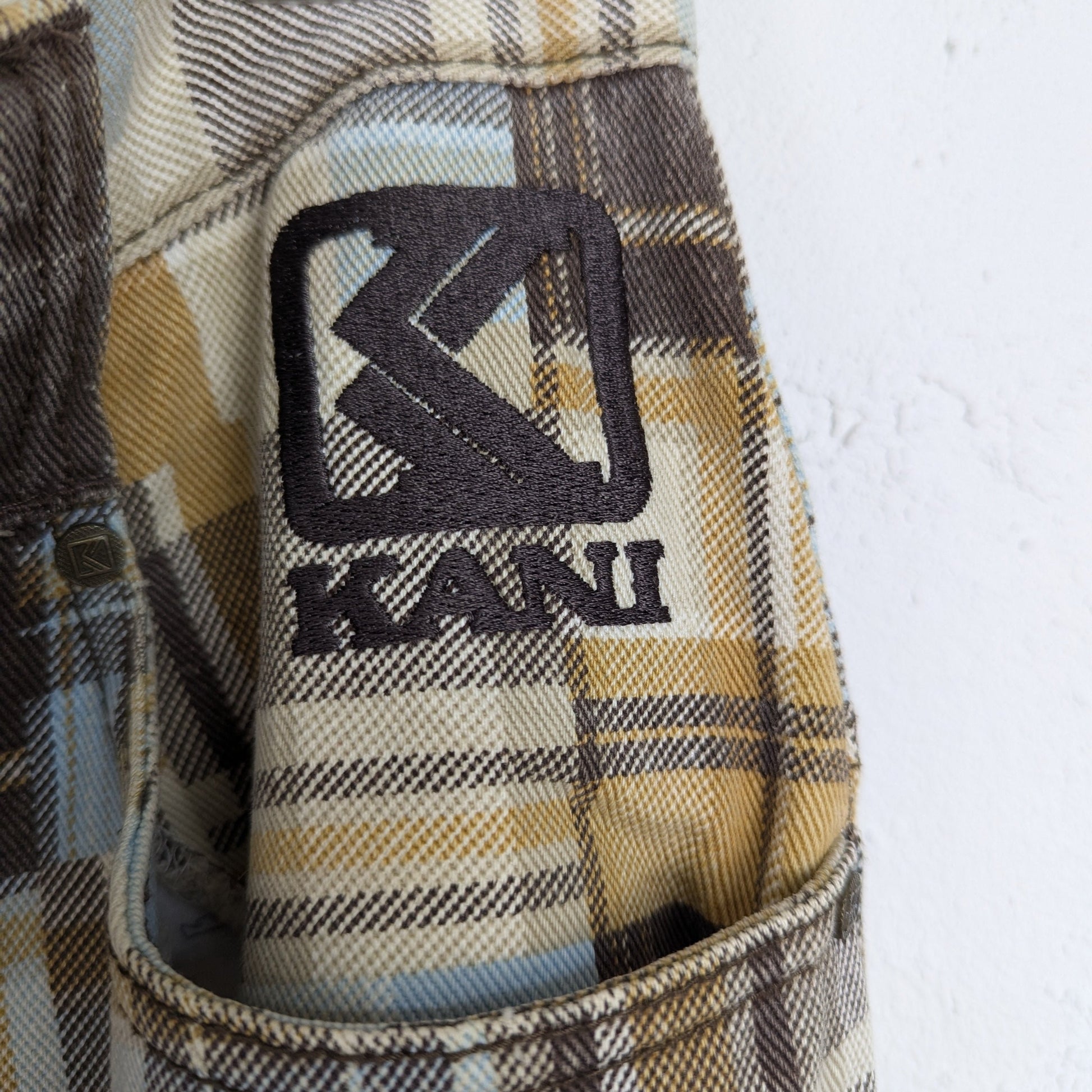 Kuratierter Vintage Onlineshop nachhaltige Secondhand Kleidung online kaufen, Online Shop Vintage, Vintage Online Shop, Second Hand Online Shop, gebraucht, zweite Hand, reused, preloved, Y2K, thriftshop, thriftstore, thrifting, thrift shop, thrift store
