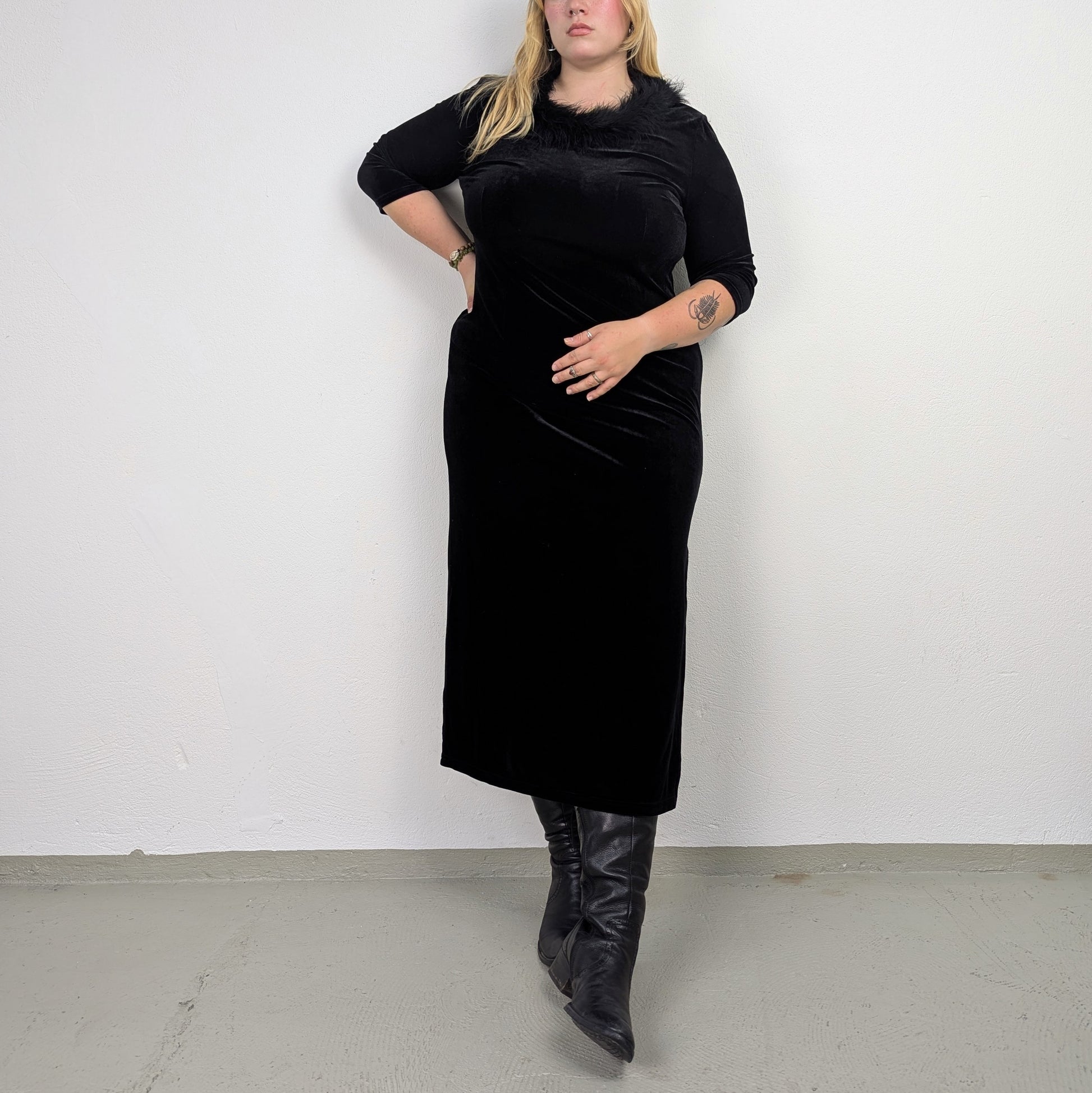 Kuratierter Vintage Onlineshop nachhaltige Secondhand Kleidung online kaufen, Online Shop Vintage, Vintage Online Shop, Second Hand Online Shop, gebraucht, zweite Hand, reused, preloved, Y2K, thriftshop, thriftstore, thrifting, thrift shop, thrift store