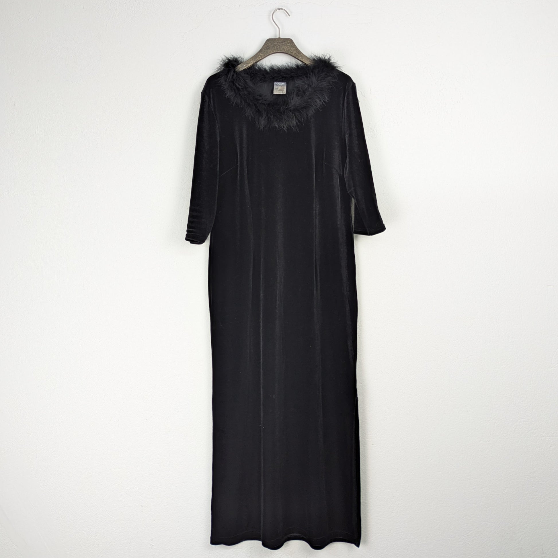 Kuratierter Vintage Onlineshop nachhaltige Secondhand Kleidung online kaufen, Online Shop Vintage, Vintage Online Shop, Second Hand Online Shop, gebraucht, zweite Hand, reused, preloved, Y2K, thriftshop, thriftstore, thrifting, thrift shop, thrift store