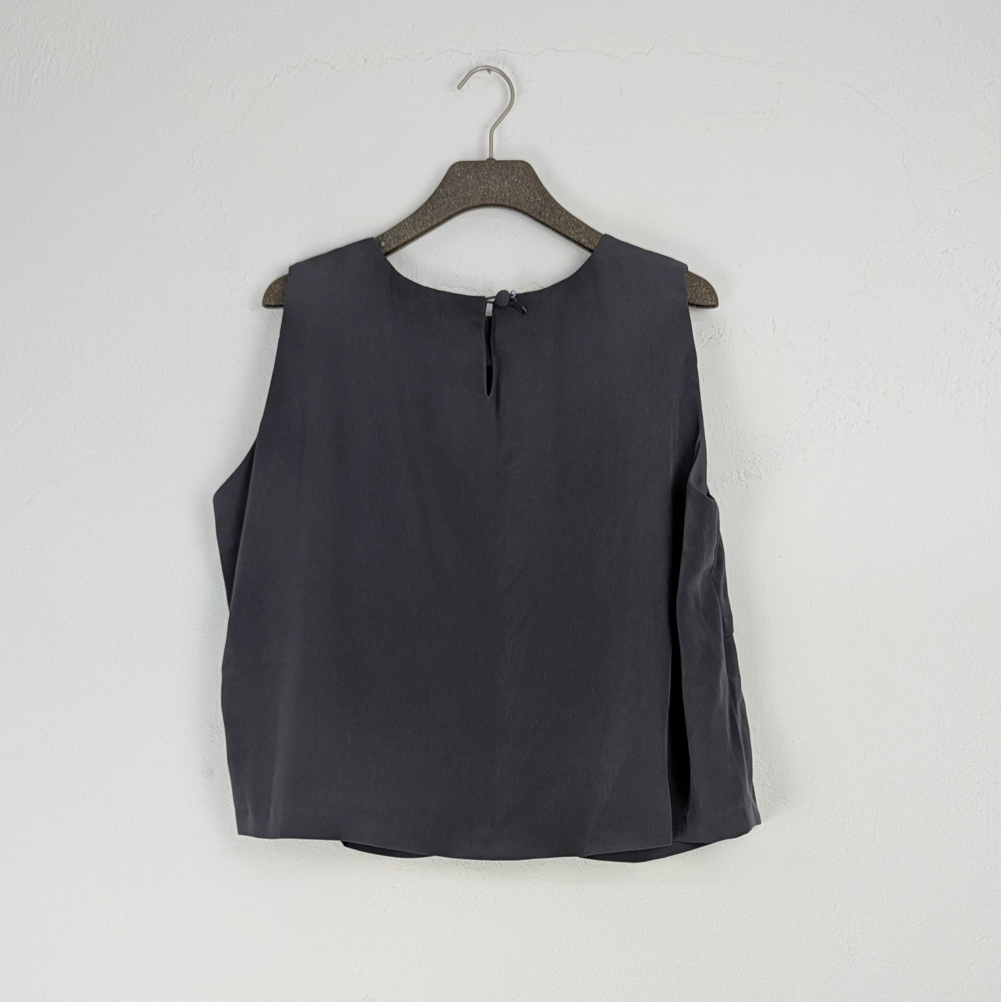 Kuratierter Vintage-Onlineshop– nachhaltige Second-Hand-Kleidung online kaufen