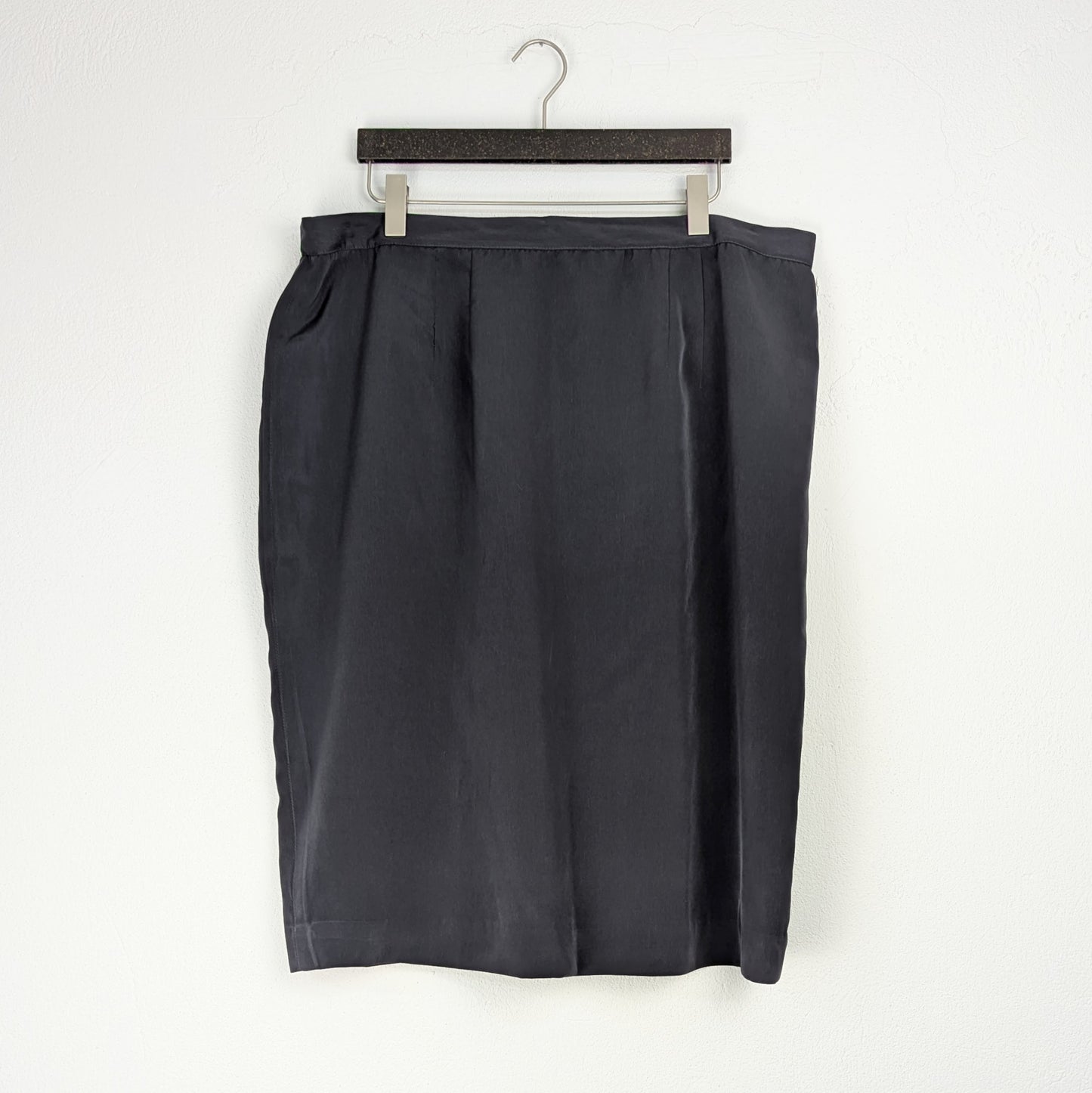 Kuratierter Vintage-Onlineshop– nachhaltige Second-Hand-Kleidung online kaufen