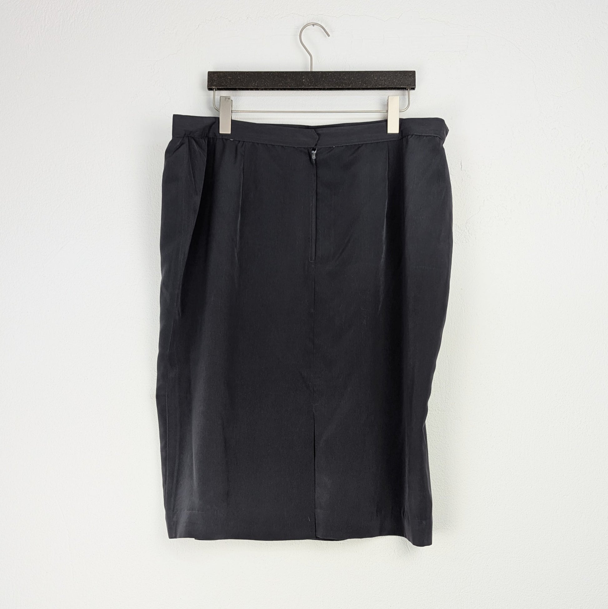 Kuratierter Vintage-Onlineshop– nachhaltige Second-Hand-Kleidung online kaufen