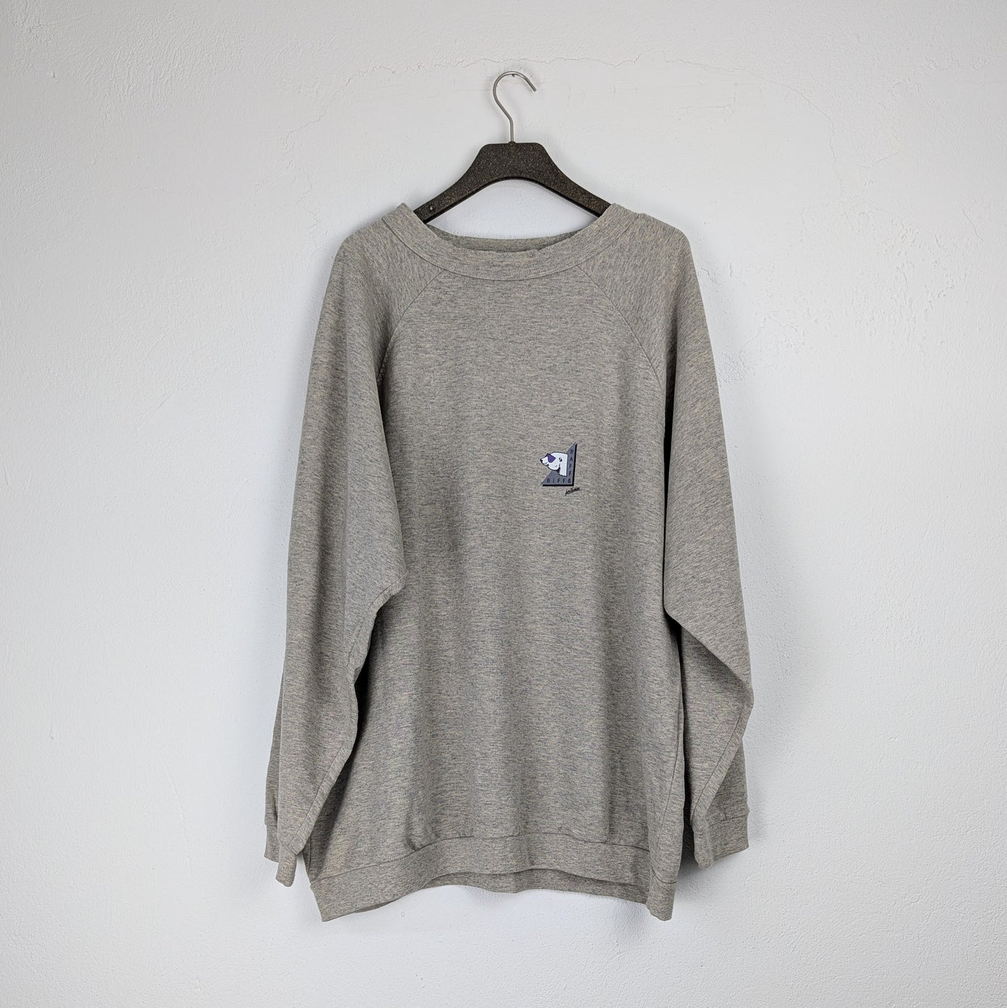 Kuratierter Vintage Onlineshop nachhaltige Secondhand Kleidung online kaufen, Online Shop Vintage, Vintage Online Shop, Second Hand Online Shop, gebraucht, zweite Hand, reused, preloved, Y2K, thriftshop, thriftstore, thrifting, thrift shop, thrift store