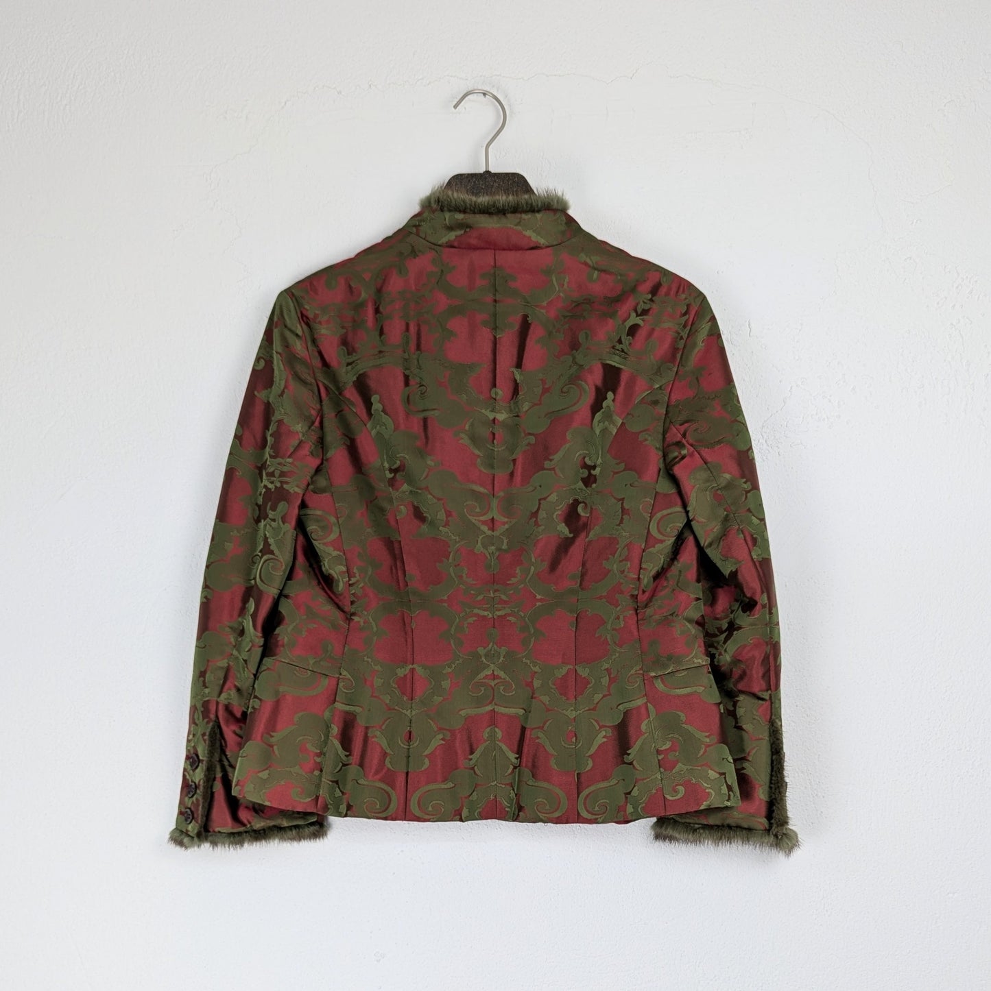Kuratierter Vintage Onlineshop nachhaltige Secondhand Kleidung online kaufen, Online Shop Vintage, Vintage Online Shop, Second Hand Online Shop, gebraucht, zweite Hand, reused, preloved, Y2K, thriftshop, thriftstore, thrifting, thrift shop, thrift store
