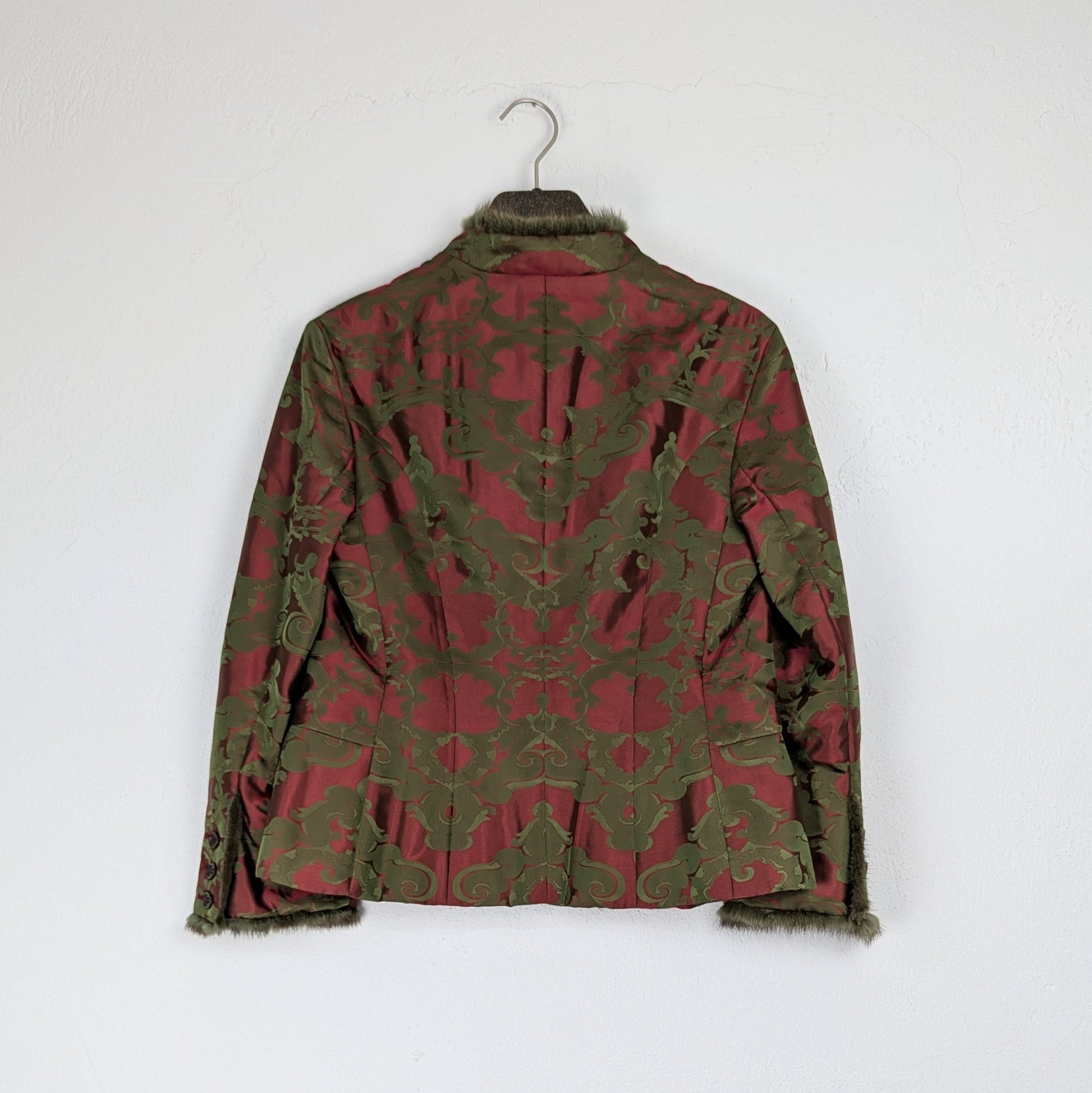 Kuratierter Vintage Onlineshop nachhaltige Secondhand Kleidung online kaufen, Online Shop Vintage, Vintage Online Shop, Second Hand Online Shop, gebraucht, zweite Hand, reused, preloved, Y2K, thriftshop, thriftstore, thrifting, thrift shop, thrift store