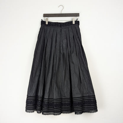 Kuratierter Vintage Onlineshop nachhaltige Secondhand Kleidung online kaufen, Online Shop Vintage, Vintage Online Shop, Second Hand Online Shop, gebraucht, zweite Hand, reused, preloved, Y2K, thriftshop, thriftstore, thrifting, thrift shop, thrift store