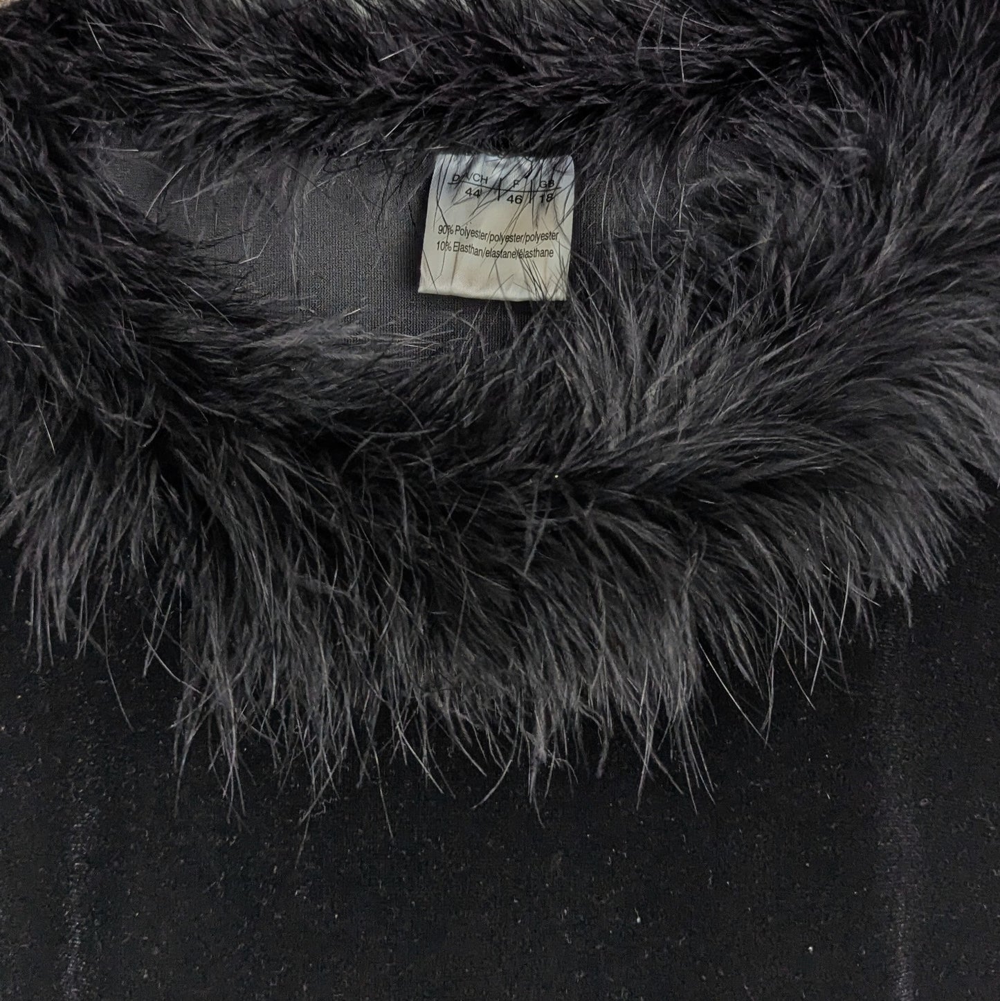 Kuratierter Vintage Onlineshop nachhaltige Secondhand Kleidung online kaufen, Online Shop Vintage, Vintage Online Shop, Second Hand Online Shop, gebraucht, zweite Hand, reused, preloved, Y2K, thriftshop, thriftstore, thrifting, thrift shop, thrift store