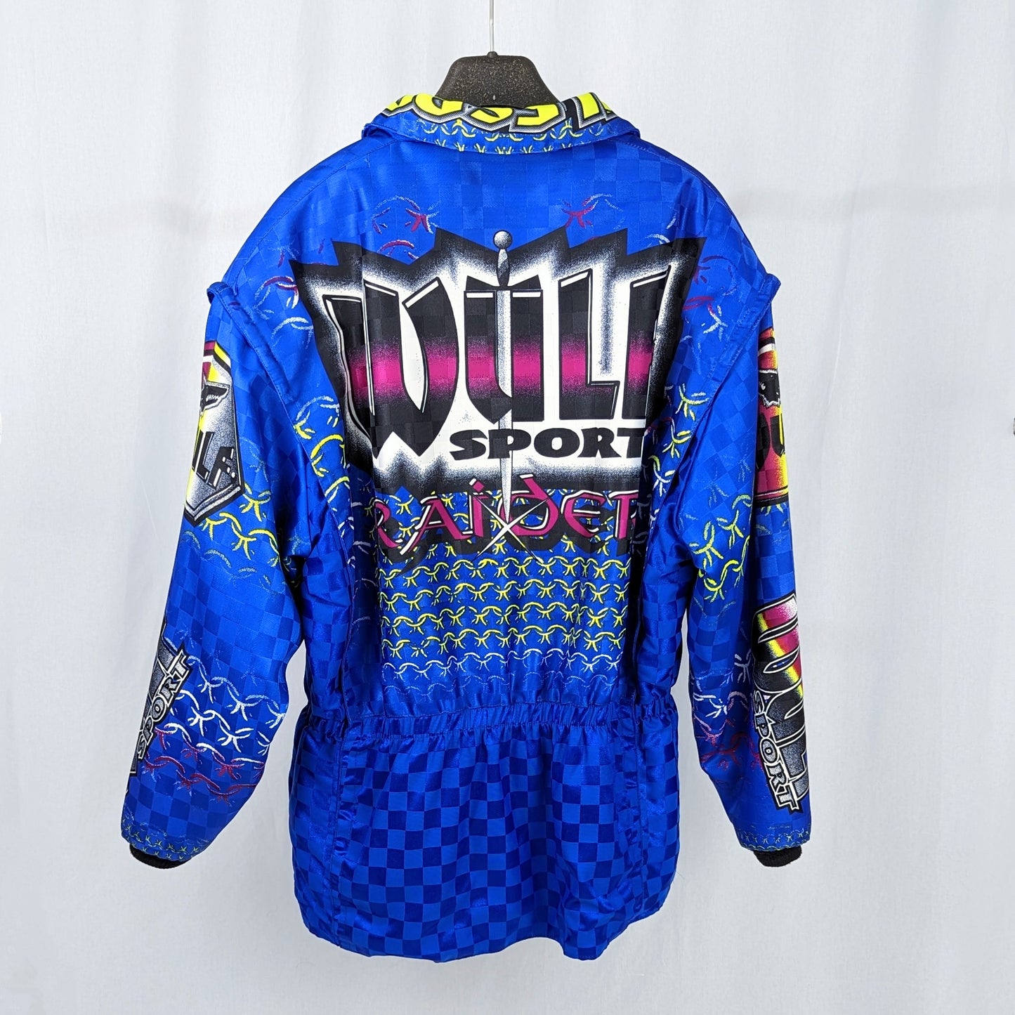 Kuratierter Vintage Onlineshop nachhaltige Secondhand Kleidung online kaufen, Online Shop Vintage, Vintage Online Shop, Second Hand Online Shop, gebraucht, zweite Hand, reused, preloved, Y2K, thriftshop, thriftstore, thrifting, thrift shop, thrift store