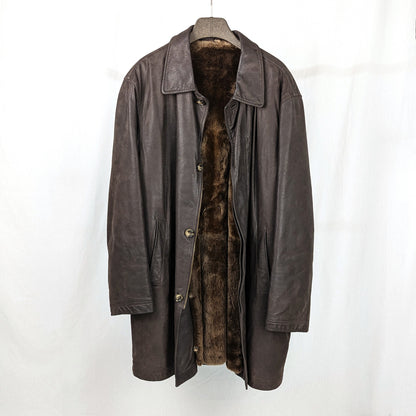 Kuratierter Vintage Onlineshop nachhaltige Secondhand Kleidung online kaufen, Online Shop Vintage, Vintage Online Shop, Second Hand Online Shop, gebraucht, zweite Hand, reused, preloved, Y2K, thriftshop, thriftstore, thrifting, thrift shop, thrift store