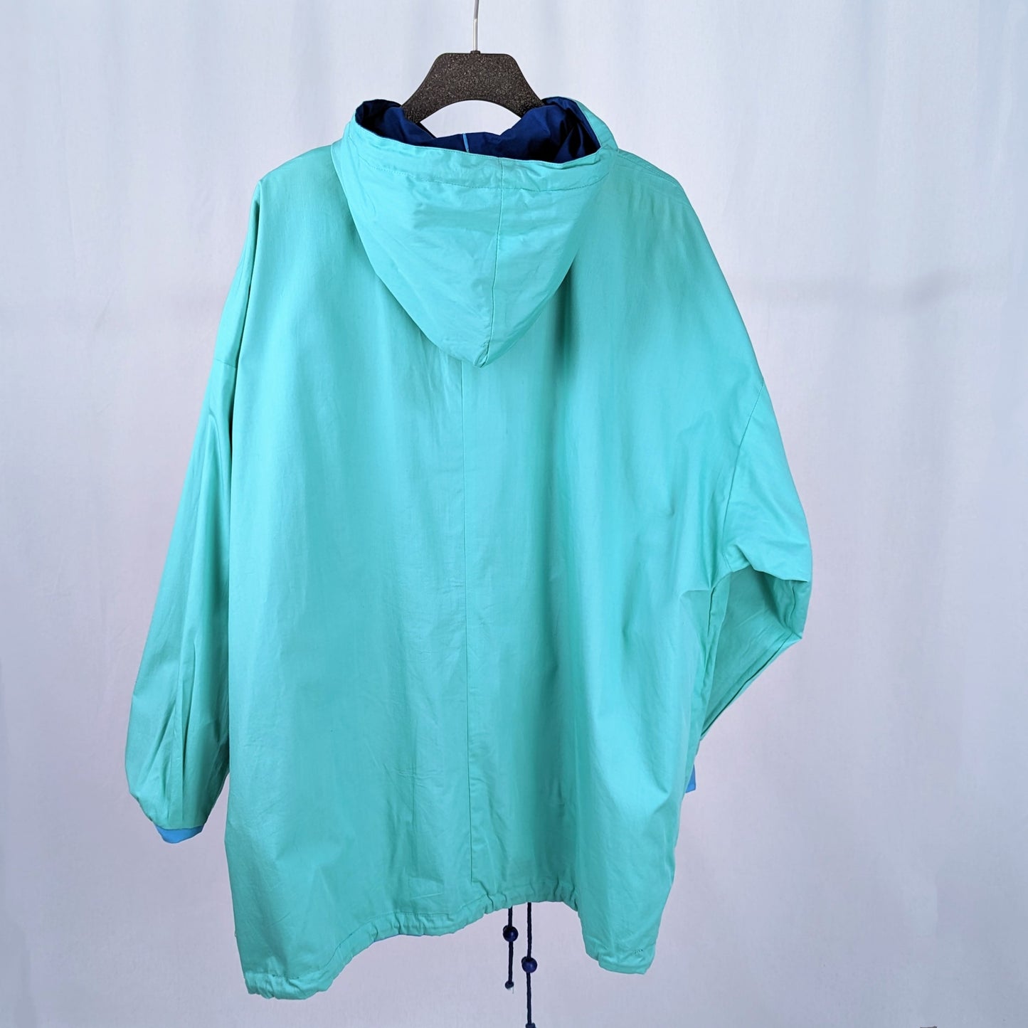 Kuratierter Vintage Onlineshop nachhaltige Secondhand Kleidung online kaufen, Online Shop Vintage, Vintage Online Shop, Second Hand Online Shop, gebraucht, zweite Hand, reused, preloved, Y2K, thriftshop, thriftstore, thrifting, thrift shop, thrift store
