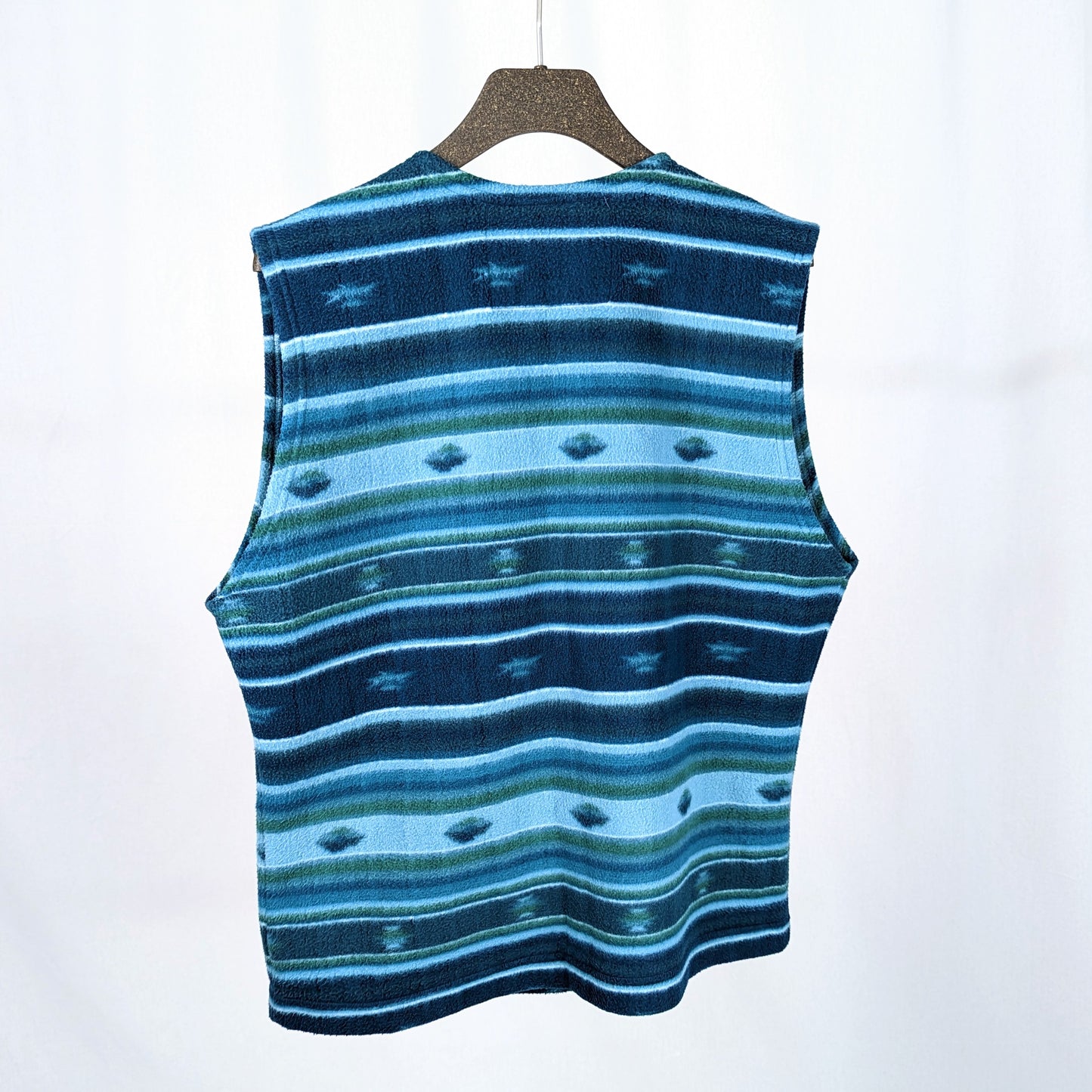 Kuratierter Vintage Onlineshop nachhaltige Secondhand Kleidung online kaufen, Online Shop Vintage, Vintage Online Shop, Second Hand Online Shop, gebraucht, zweite Hand, reused, preloved, Y2K, thriftshop, thriftstore, thrifting, thrift shop, thrift store