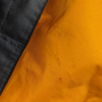 Kuratierter Vintage Onlineshop nachhaltige Secondhand Kleidung online kaufen, Online Shop Vintage, Vintage Online Shop, Second Hand Online Shop, gebraucht, zweite Hand, reused, preloved, Y2K, thriftshop, thriftstore, thrifting, thrift shop, thrift store
