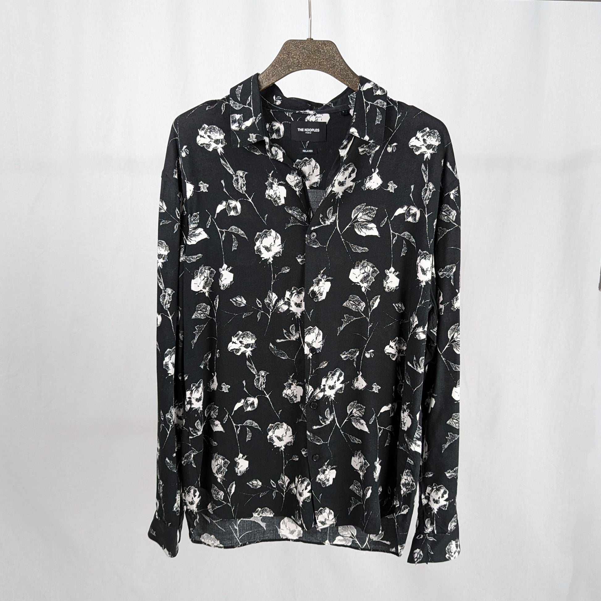 Kuratierter Vintage Onlineshop nachhaltige Secondhand Kleidung online kaufen, Online Shop Vintage, Vintage Online Shop, Second Hand Online Shop, gebraucht, zweite Hand, reused, preloved, Y2K, thriftshop, thriftstore, thrifting, thrift shop, thrift store