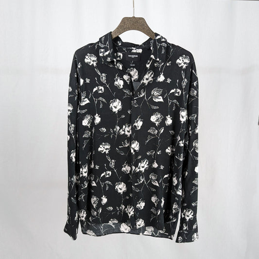 Kuratierter Vintage Onlineshop nachhaltige Secondhand Kleidung online kaufen, Online Shop Vintage, Vintage Online Shop, Second Hand Online Shop, gebraucht, zweite Hand, reused, preloved, Y2K, thriftshop, thriftstore, thrifting, thrift shop, thrift store