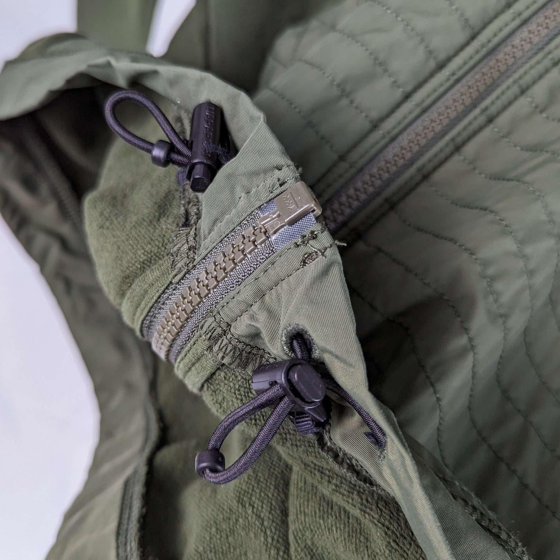 Kuratierter Vintage Onlineshop nachhaltige Secondhand Kleidung online kaufen, Online Shop Vintage, Vintage Online Shop, Second Hand Online Shop, gebraucht, zweite Hand, reused, preloved, Y2K, thriftshop, thriftstore, thrifting, thrift shop, thrift store