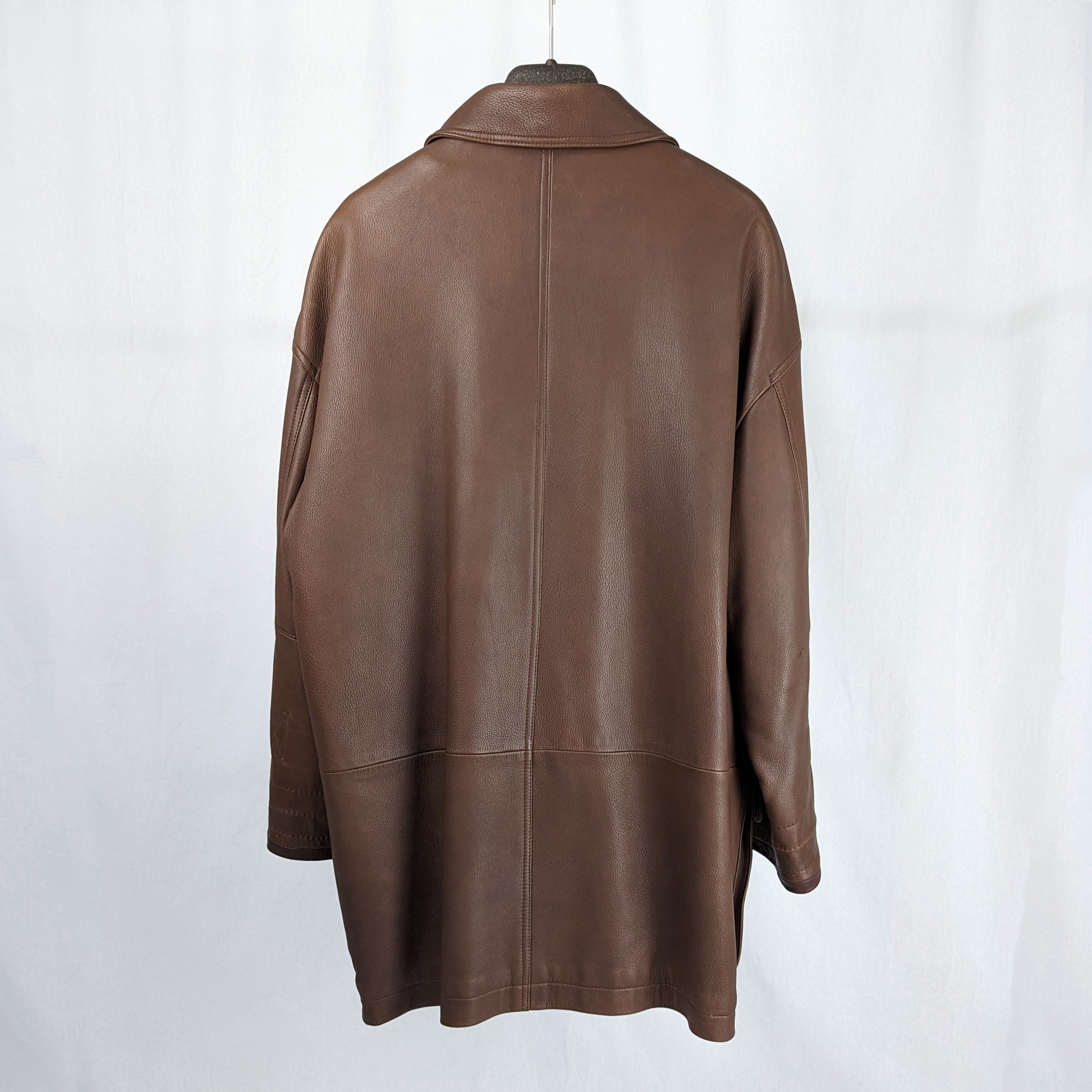 Kuratierter Vintage Onlineshop nachhaltige Secondhand Kleidung online kaufen, Online Shop Vintage, Vintage Online Shop, Second Hand Online Shop, gebraucht, zweite Hand, reused, preloved, Y2K, thriftshop, thriftstore, thrifting, thrift shop, thrift store