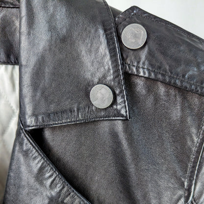 Kuratierter Vintage Onlineshop nachhaltige Secondhand Kleidung online kaufen, Online Shop Vintage, Vintage Online Shop, Second Hand Online Shop, gebraucht, zweite Hand, reused, preloved, Y2K, thriftshop, thriftstore, thrifting, thrift shop, thrift store