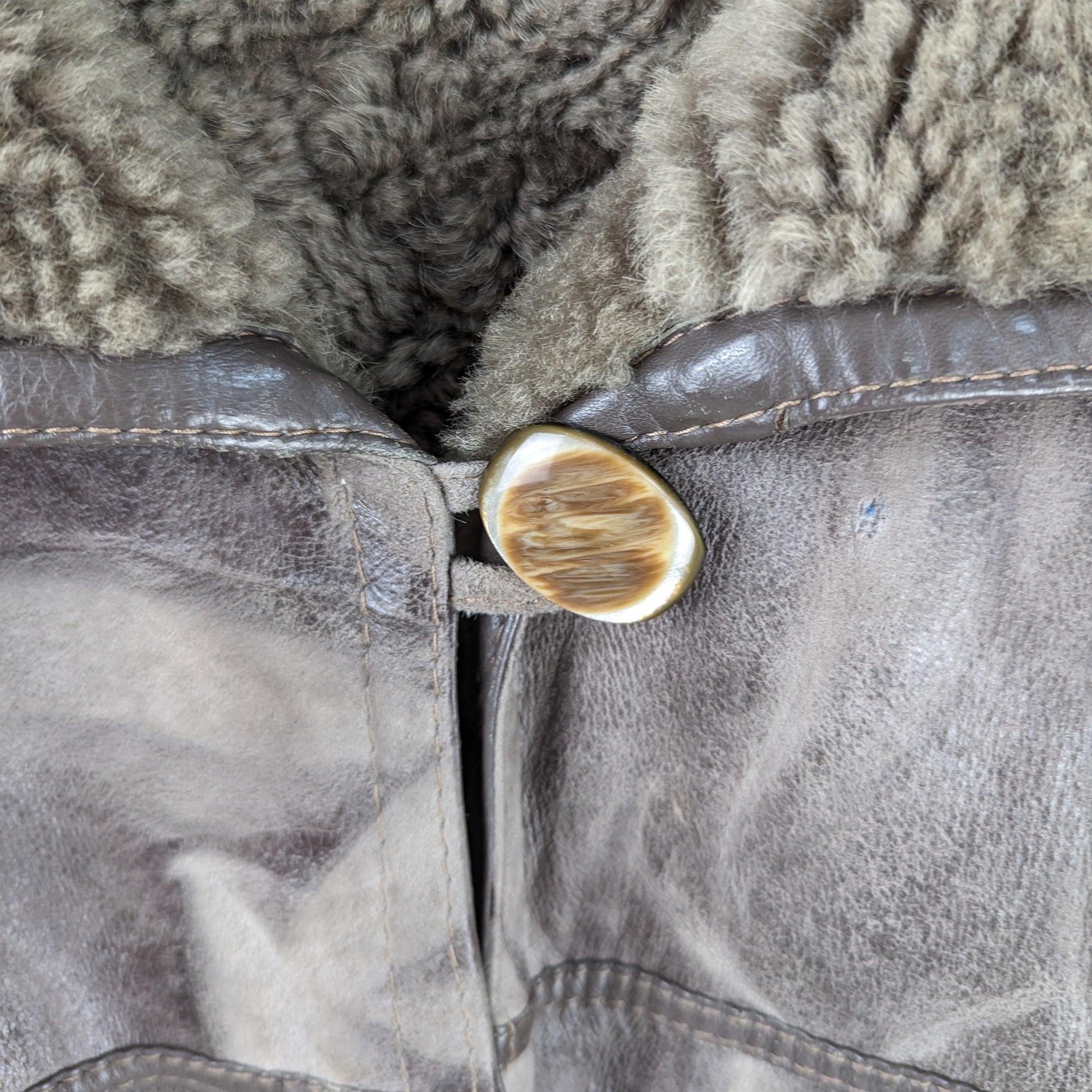 Kuratierter Vintage Onlineshop nachhaltige Secondhand Kleidung online kaufen, Online Shop Vintage, Vintage Online Shop, Second Hand Online Shop, gebraucht, zweite Hand, reused, preloved, Y2K, thriftshop, thriftstore, thrifting, thrift shop, thrift store