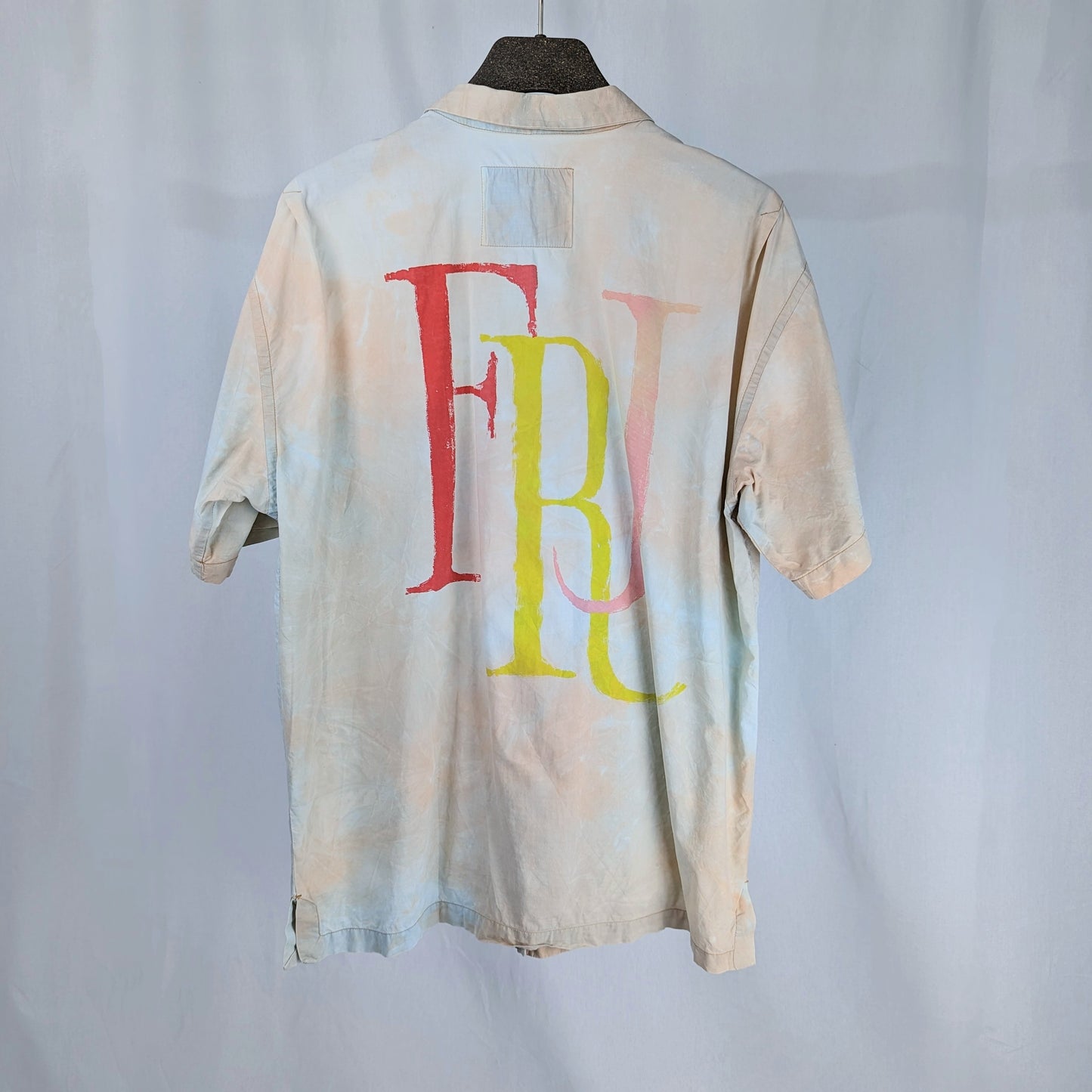 Kuratierter Vintage Onlineshop nachhaltige Secondhand Kleidung online kaufen, Online Shop Vintage, Vintage Online Shop, Second Hand Online Shop, gebraucht, zweite Hand, reused, preloved, Y2K, thriftshop, thriftstore, thrifting, thrift shop, thrift store