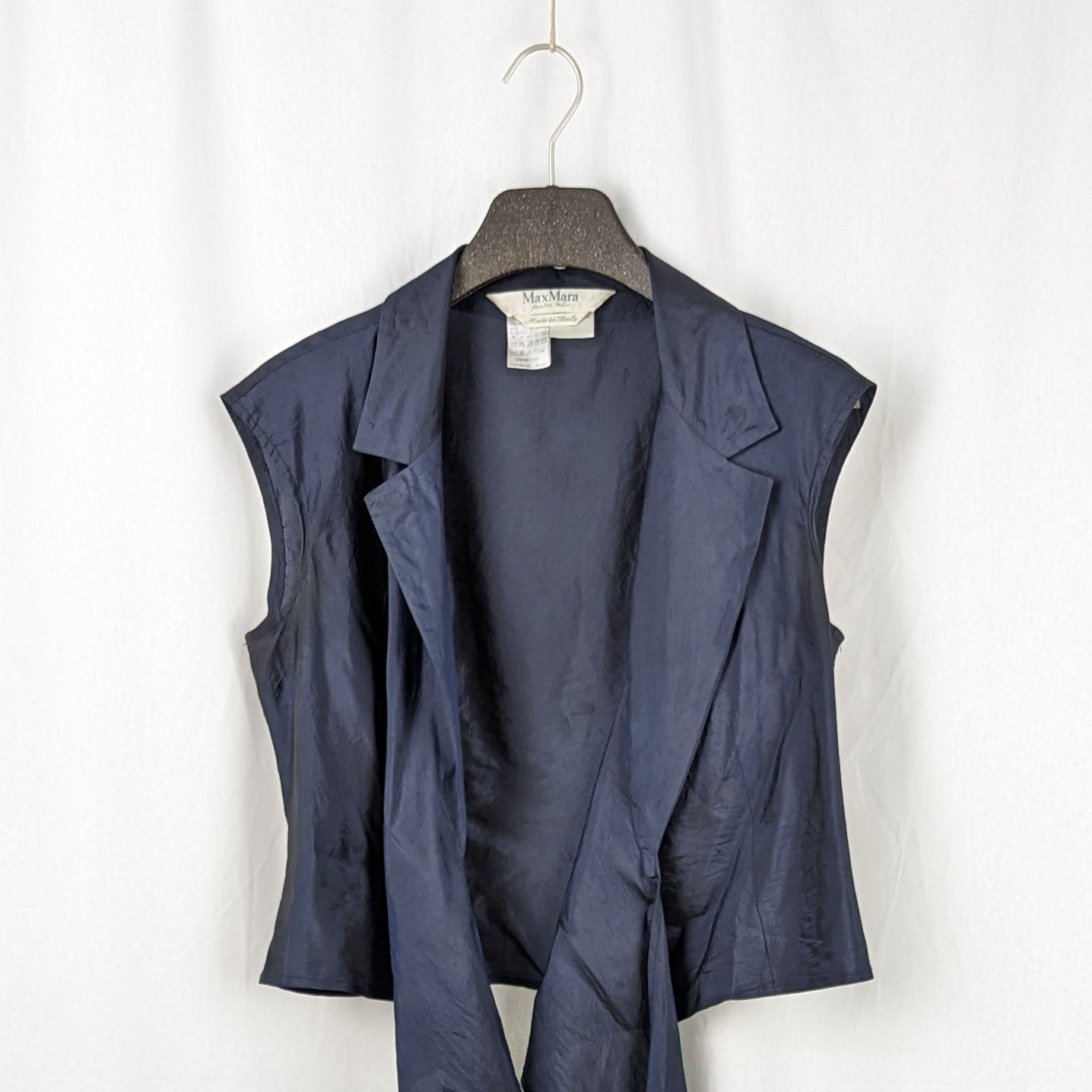 Kuratierter Vintage Onlineshop nachhaltige Secondhand Kleidung online kaufen, Online Shop Vintage, Vintage Online Shop, Second Hand Online Shop, gebraucht, zweite Hand, reused, preloved, Y2K, thriftshop, thriftstore, thrifting, thrift shop, thrift store