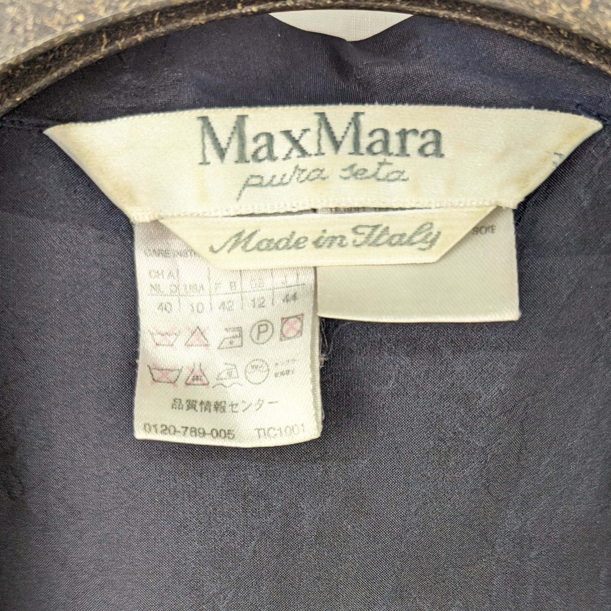 Kuratierter Vintage Onlineshop nachhaltige Secondhand Kleidung online kaufen, Online Shop Vintage, Vintage Online Shop, Second Hand Online Shop, gebraucht, zweite Hand, reused, preloved, Y2K, thriftshop, thriftstore, thrifting, thrift shop, thrift store