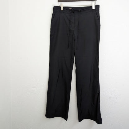 Kuratierter Vintage Onlineshop nachhaltige Secondhand Kleidung online kaufen, Online Shop Vintage, Vintage Online Shop, Second Hand Online Shop, gebraucht, zweite Hand, reused, preloved, Y2K, thriftshop, thriftstore, thrifting, thrift shop, thrift store
