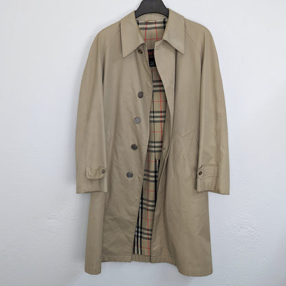 Kuratierter Vintage Onlineshop nachhaltige Secondhand Kleidung online kaufen, Online Shop Vintage, Vintage Online Shop, Second Hand Online Shop, gebraucht, zweite Hand, reused, preloved, Y2K, thriftshop, thriftstore, thrifting, thrift shop, thrift store
