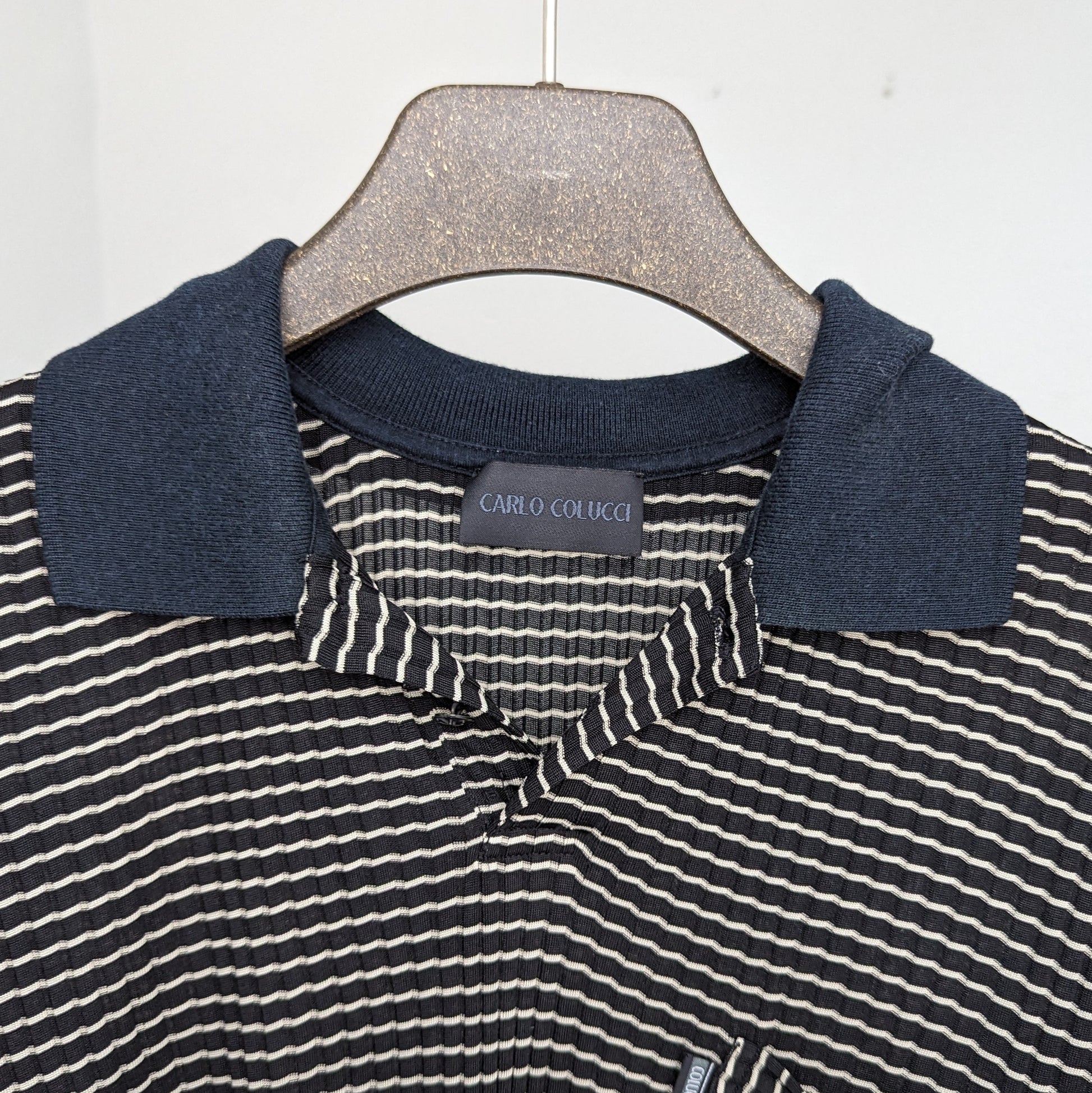 Kuratierter Vintage Onlineshop nachhaltige Secondhand Kleidung online kaufen, Online Shop Vintage, Vintage Online Shop, Second Hand Online Shop, gebraucht, zweite Hand, reused, preloved, Y2K, thriftshop, thriftstore, thrifting, thrift shop, thrift store