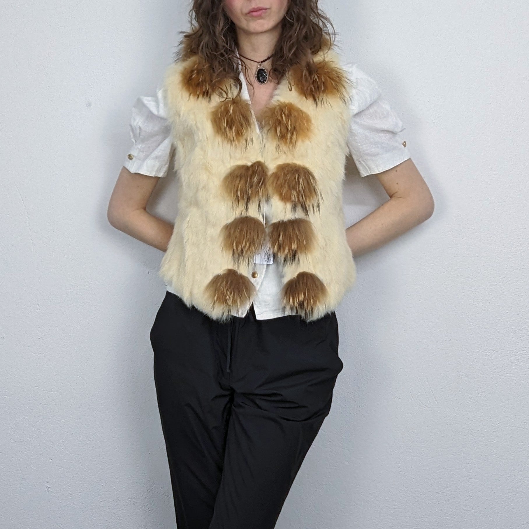 Kuratierter Vintage Onlineshop nachhaltige Secondhand Kleidung online kaufen, Online Shop Vintage, Vintage Online Shop, Second Hand Online Shop, gebraucht, zweite Hand, reused, preloved, Y2K, thriftshop, thriftstore, thrifting, thrift shop, thrift store