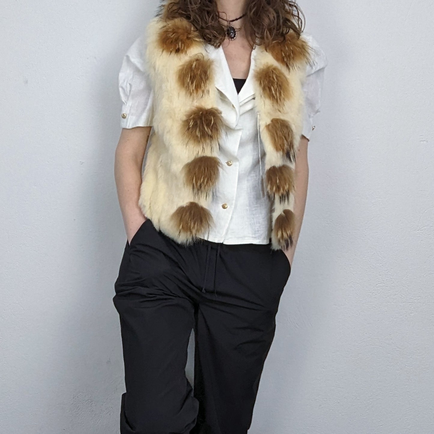 Kuratierter Vintage Onlineshop nachhaltige Secondhand Kleidung online kaufen, Online Shop Vintage, Vintage Online Shop, Second Hand Online Shop, gebraucht, zweite Hand, reused, preloved, Y2K, thriftshop, thriftstore, thrifting, thrift shop, thrift store