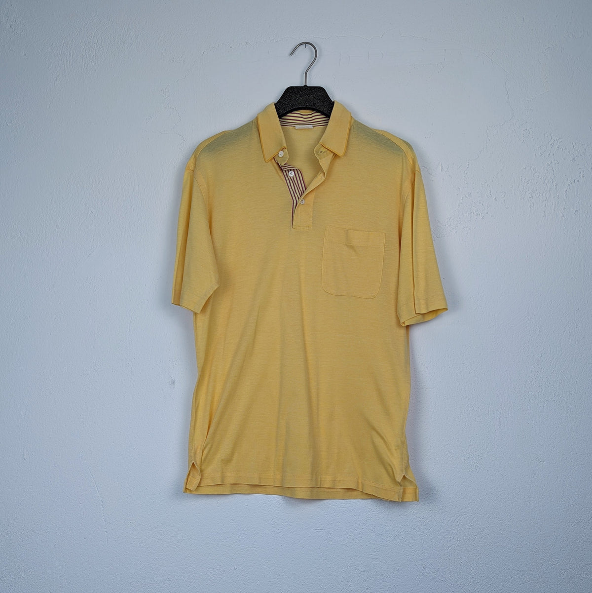 Kuratierter Vintage Onlineshop nachhaltige Secondhand Kleidung online kaufen, Online Shop Vintage, Vintage Online Shop, Second Hand Online Shop, gebraucht, zweite Hand, reused, preloved, Y2K, thriftshop, thriftstore, thrifting, thrift shop, thrift store
